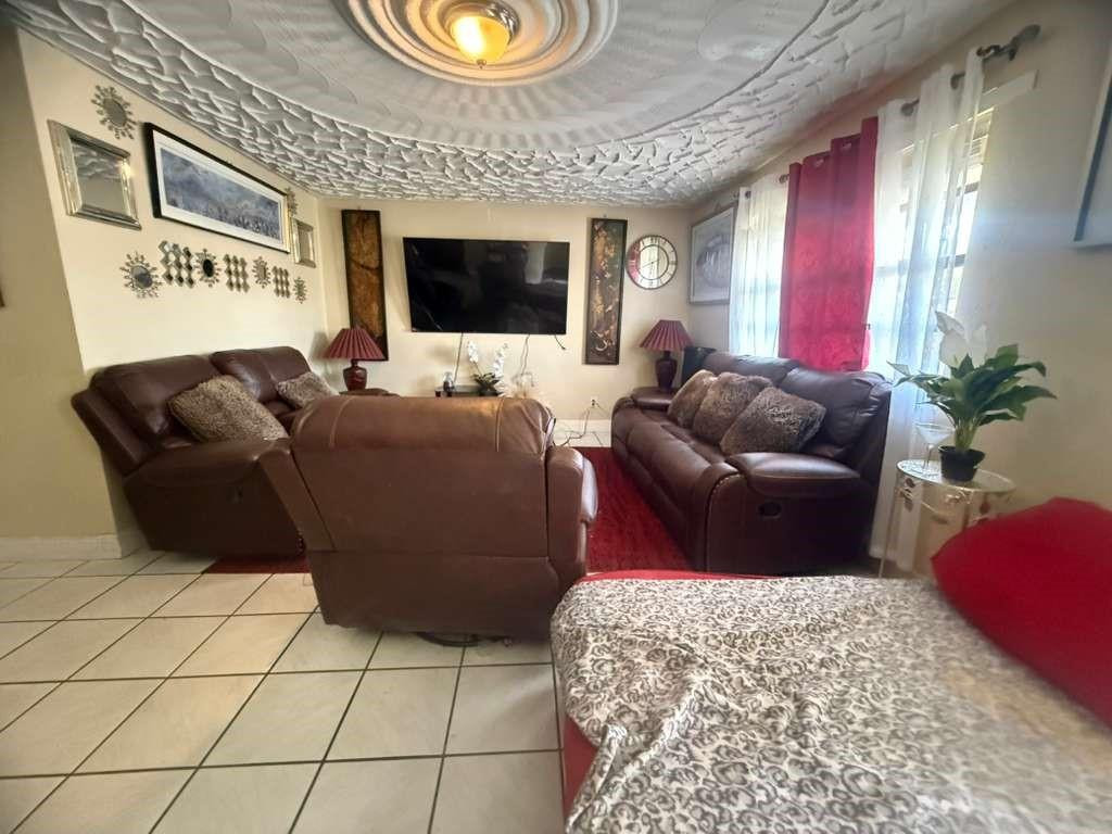 West Hollywood Trailer Ci - Residential