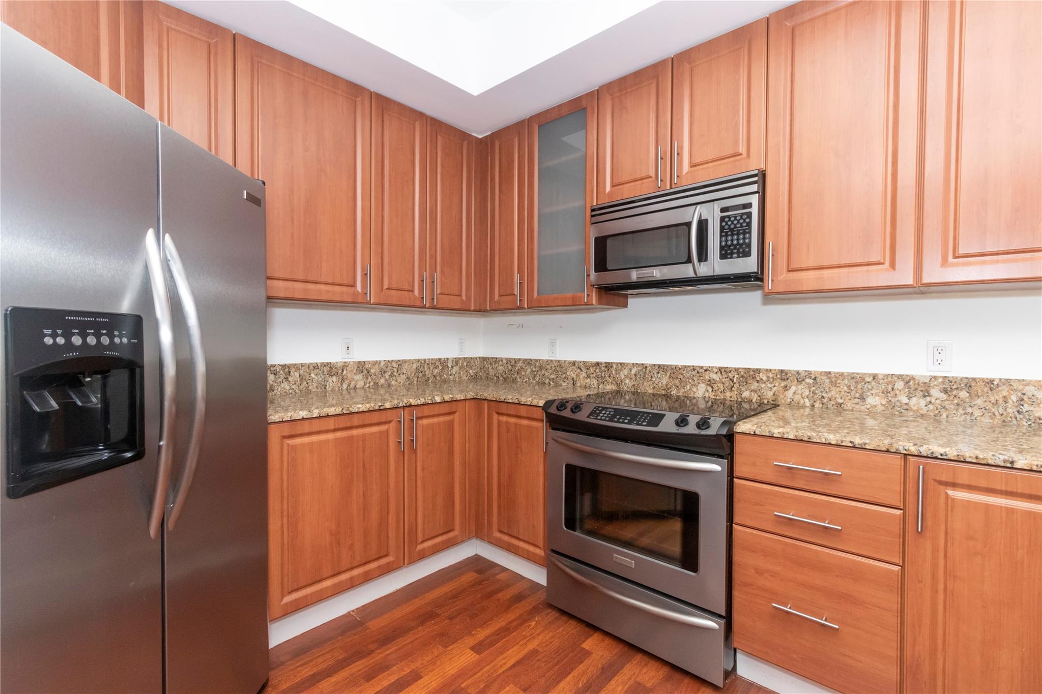 2601 NE 14th Ave 302