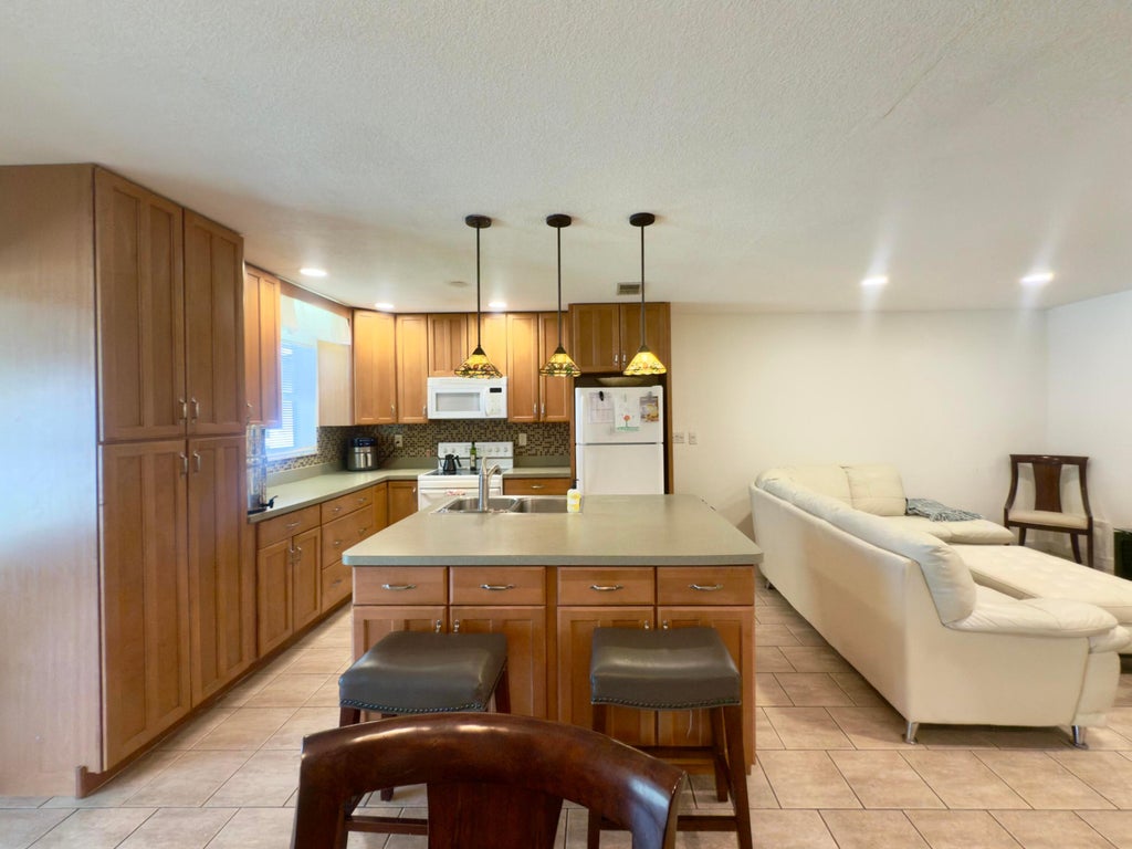 Photo of 1177 S Drive Circle #C, Delray Beach, FL 33445 (MLS # R11126114)