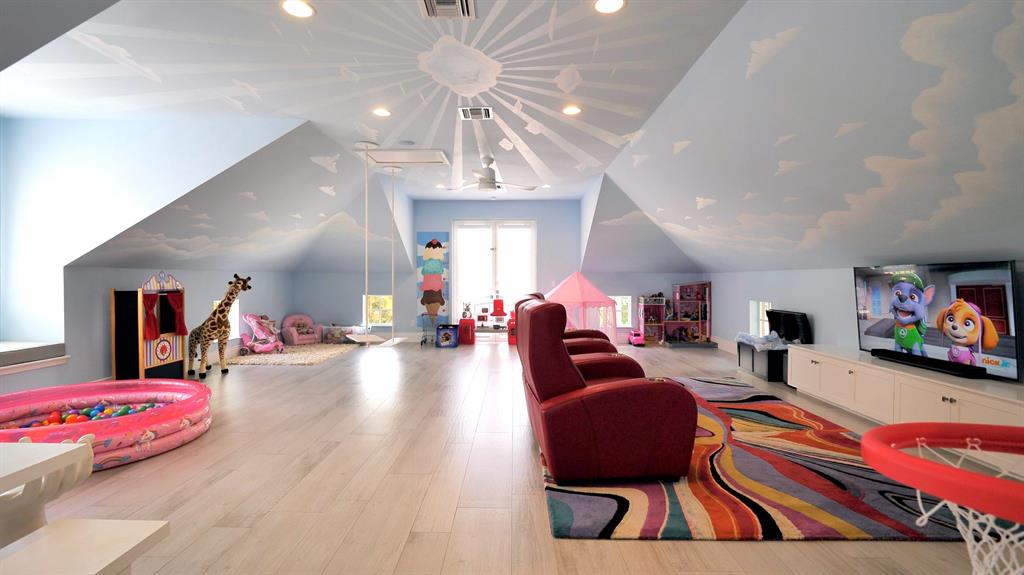 IN THE PINES - Residential