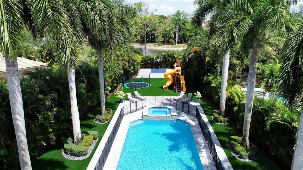 IN THE PINES - Residential