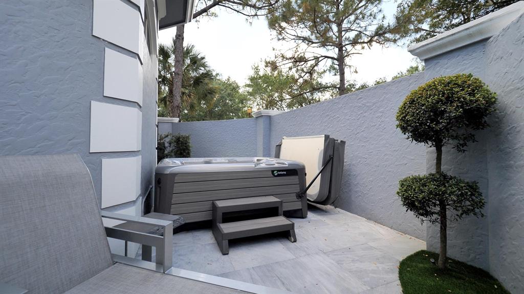 IN THE PINES - Residential