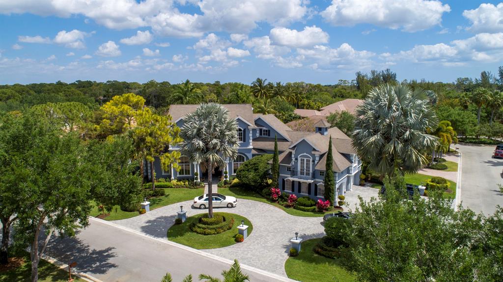 IN THE PINES - Residential