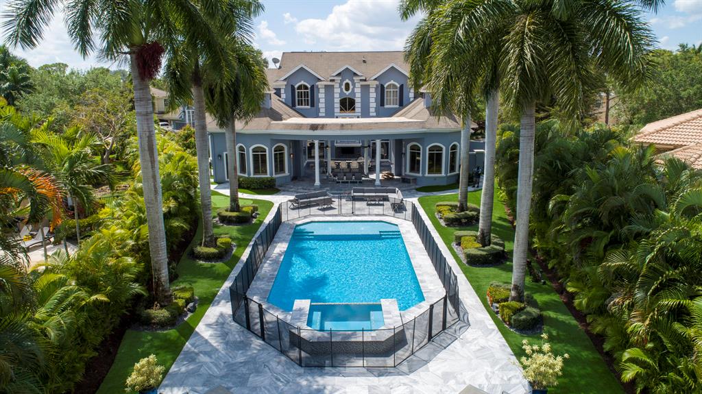 IN THE PINES - Residential