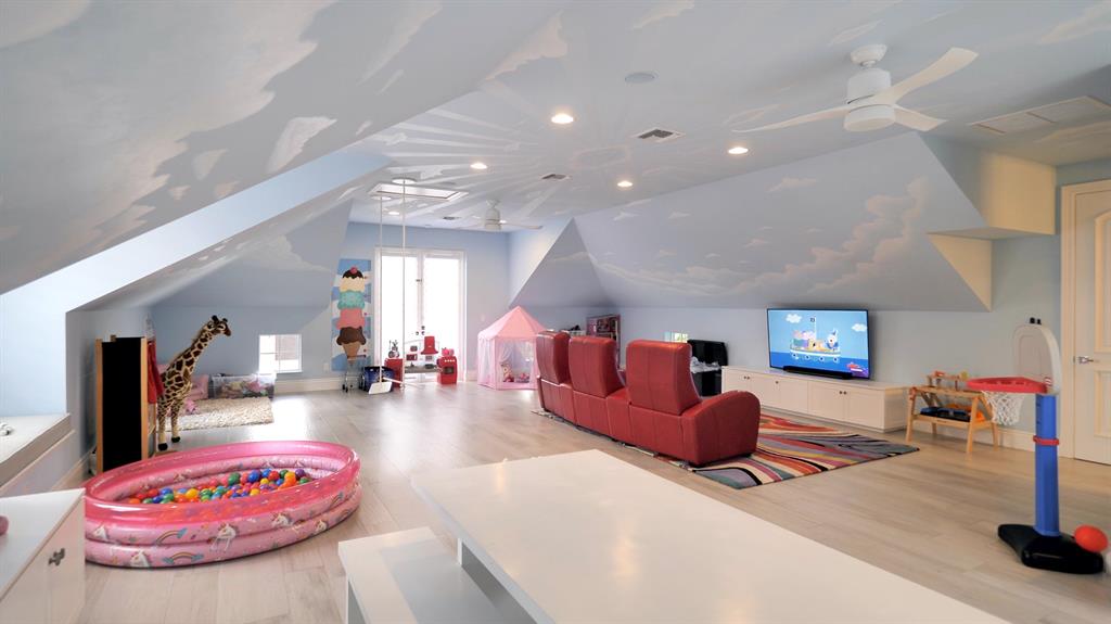 IN THE PINES - Residential