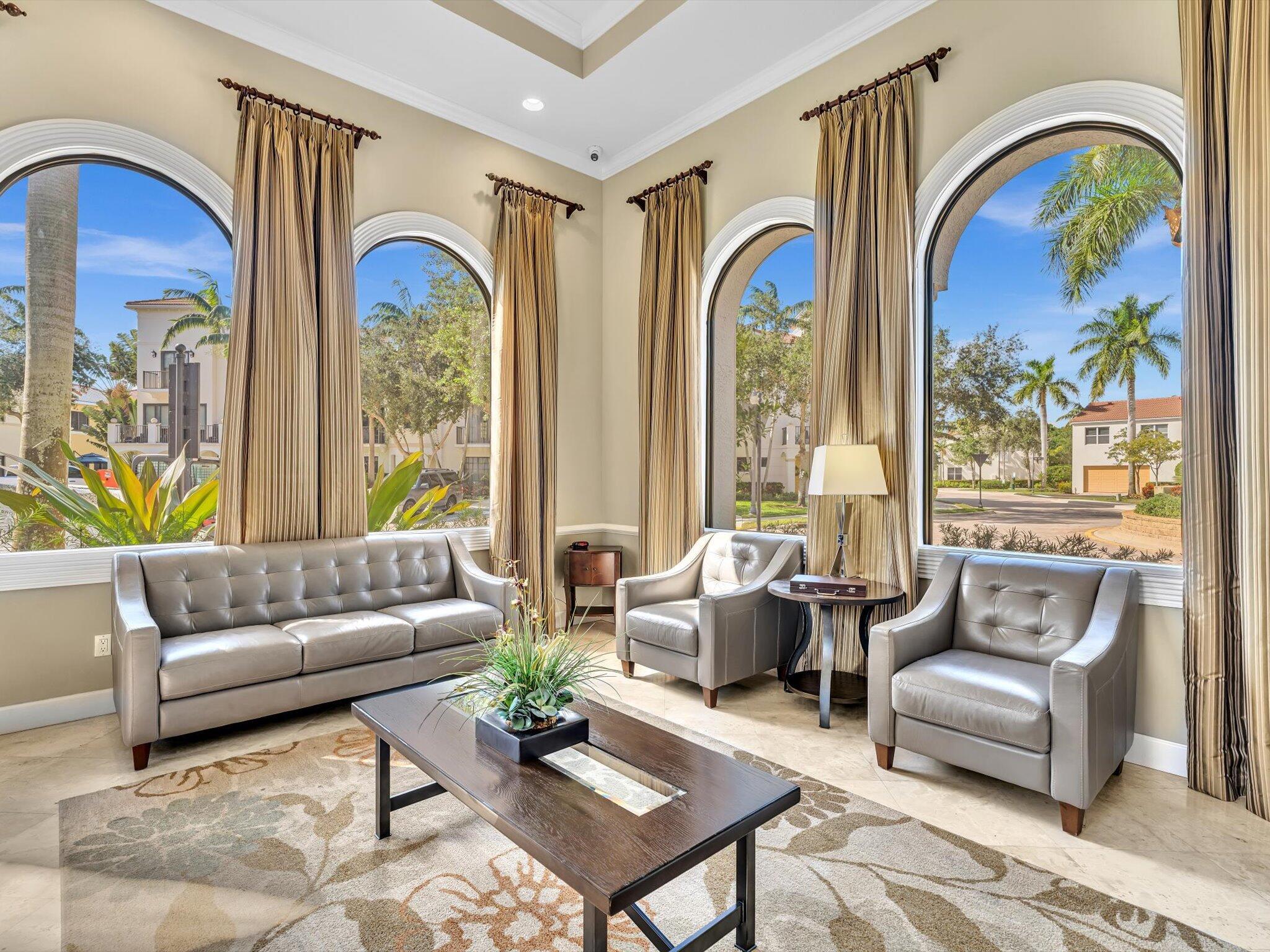 CENTRA BLUE LAKE TOWNHOME - Residential