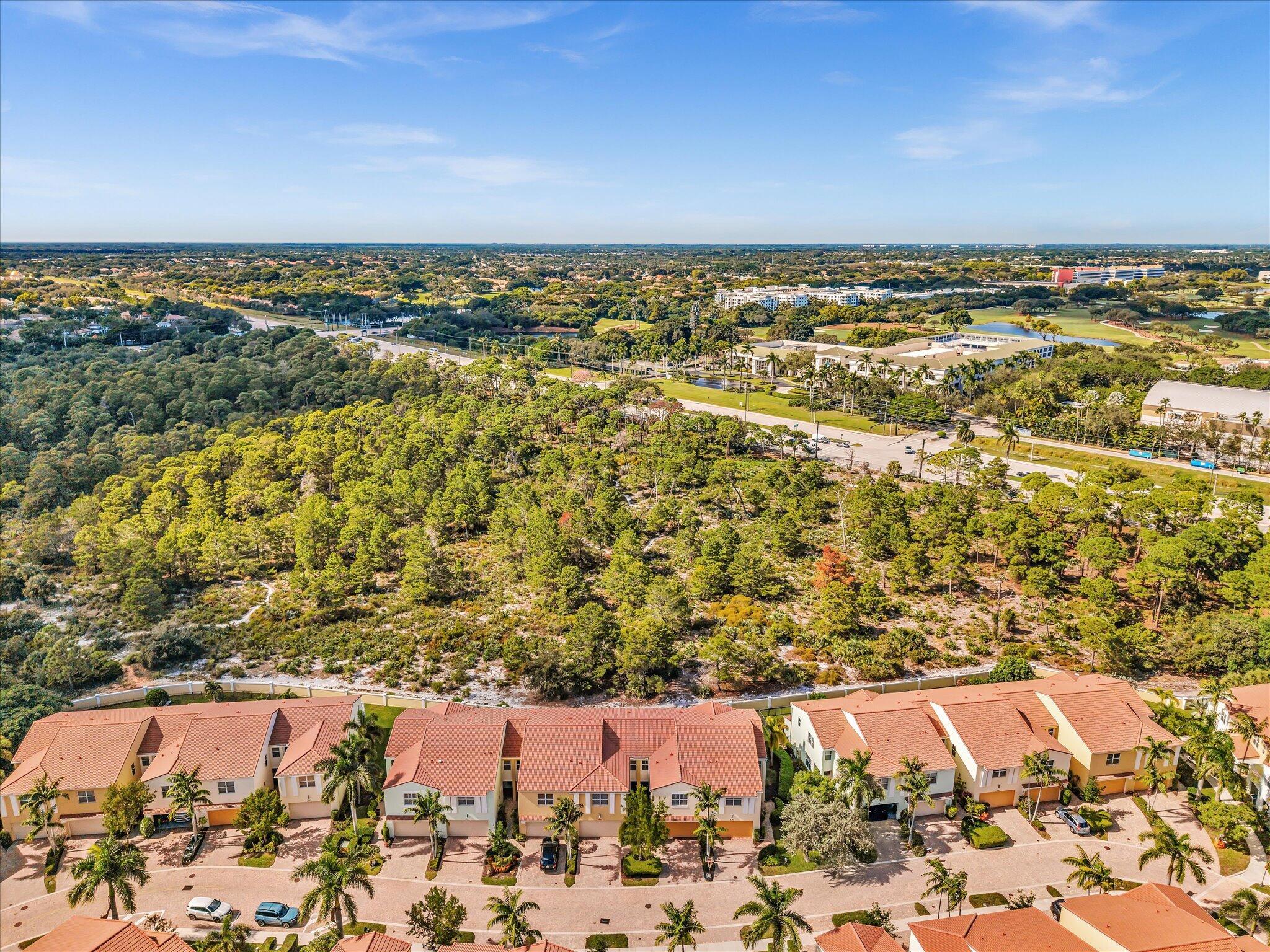 CENTRA BLUE LAKE TOWNHOME - Residential