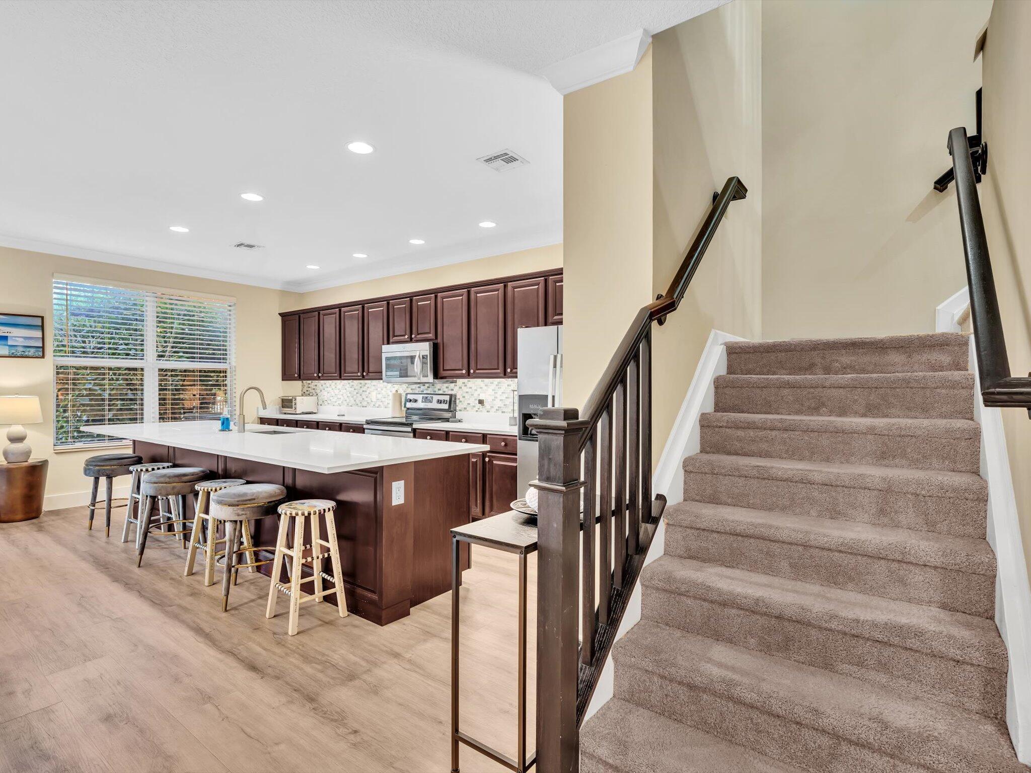 CENTRA BLUE LAKE TOWNHOME - Residential