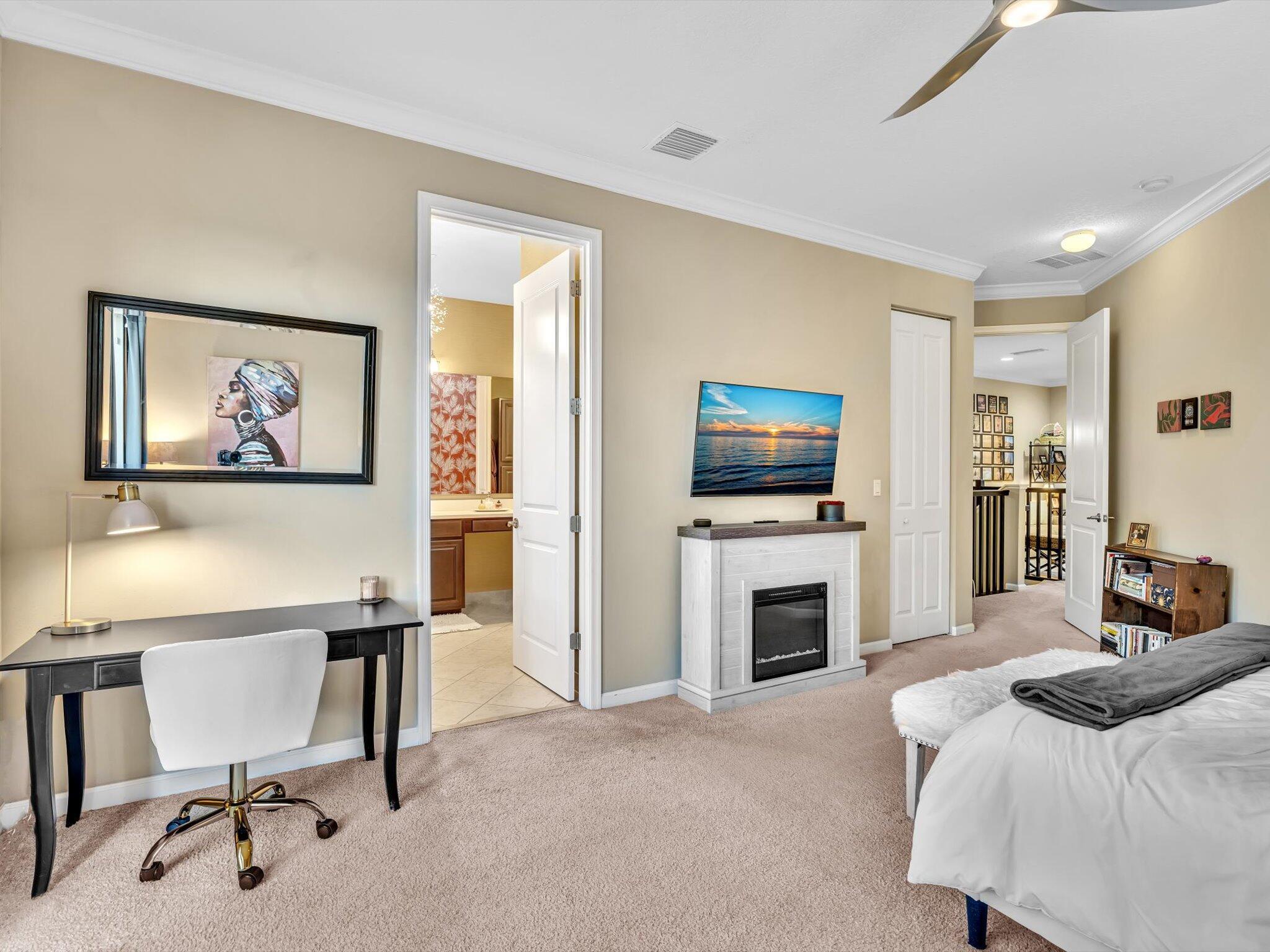 CENTRA BLUE LAKE TOWNHOME - Residential