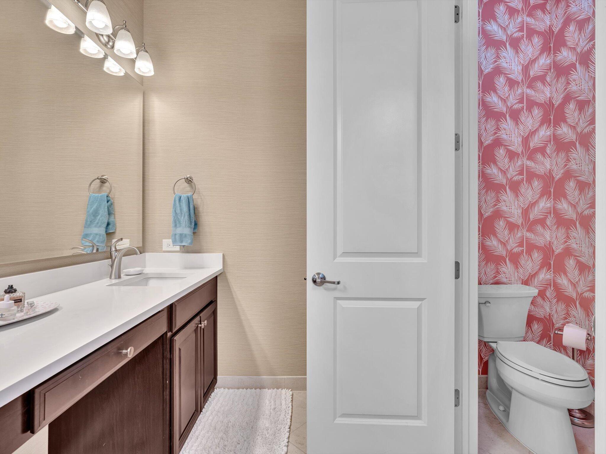CENTRA BLUE LAKE TOWNHOME - Residential