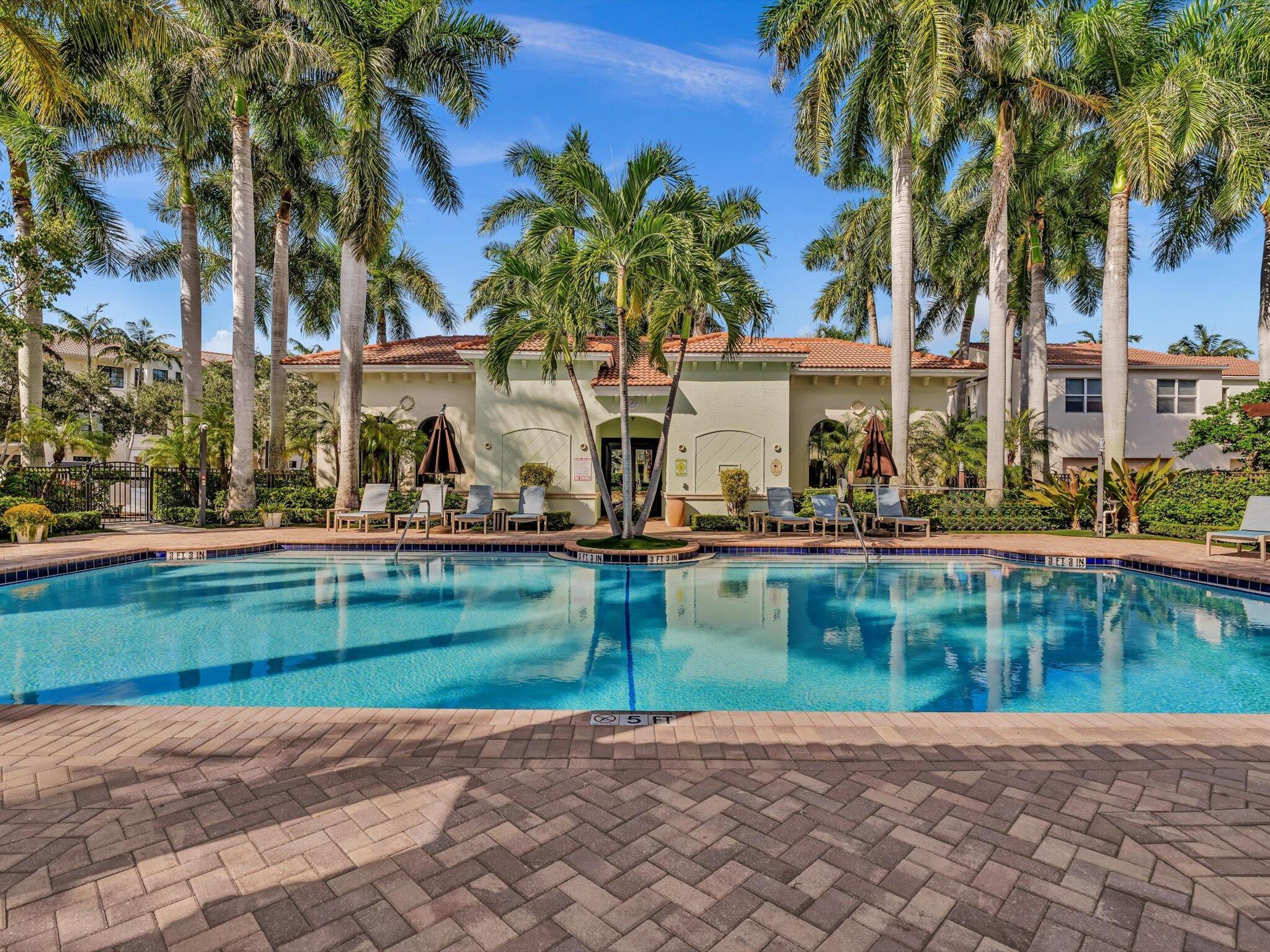 CENTRA BLUE LAKE TOWNHOME - Residential