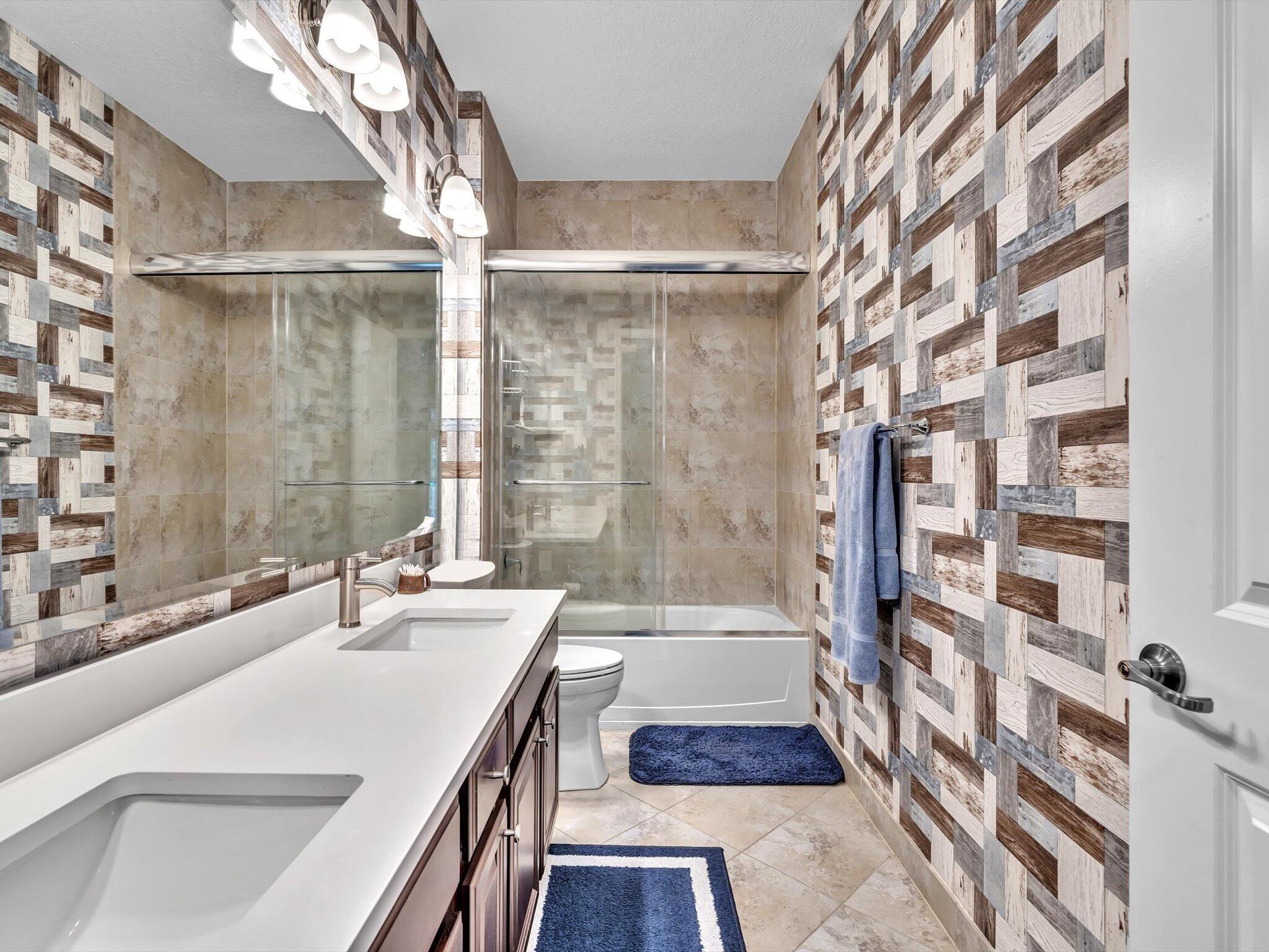 CENTRA BLUE LAKE TOWNHOME - Residential