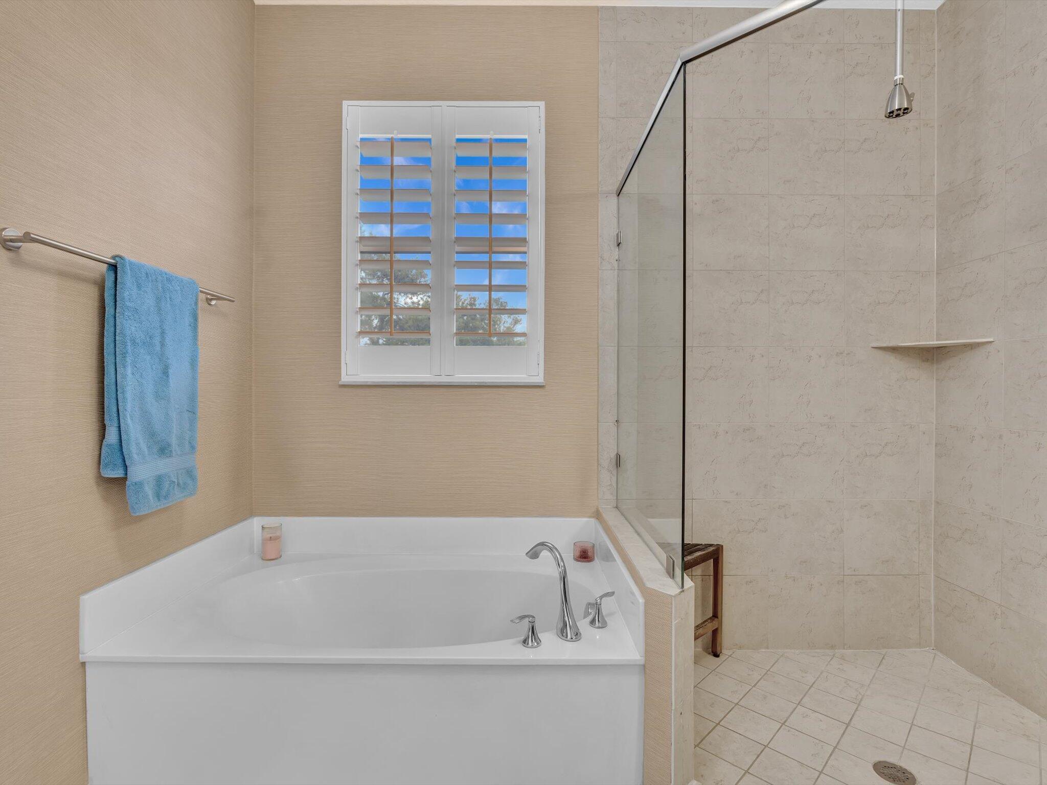 CENTRA BLUE LAKE TOWNHOME - Residential