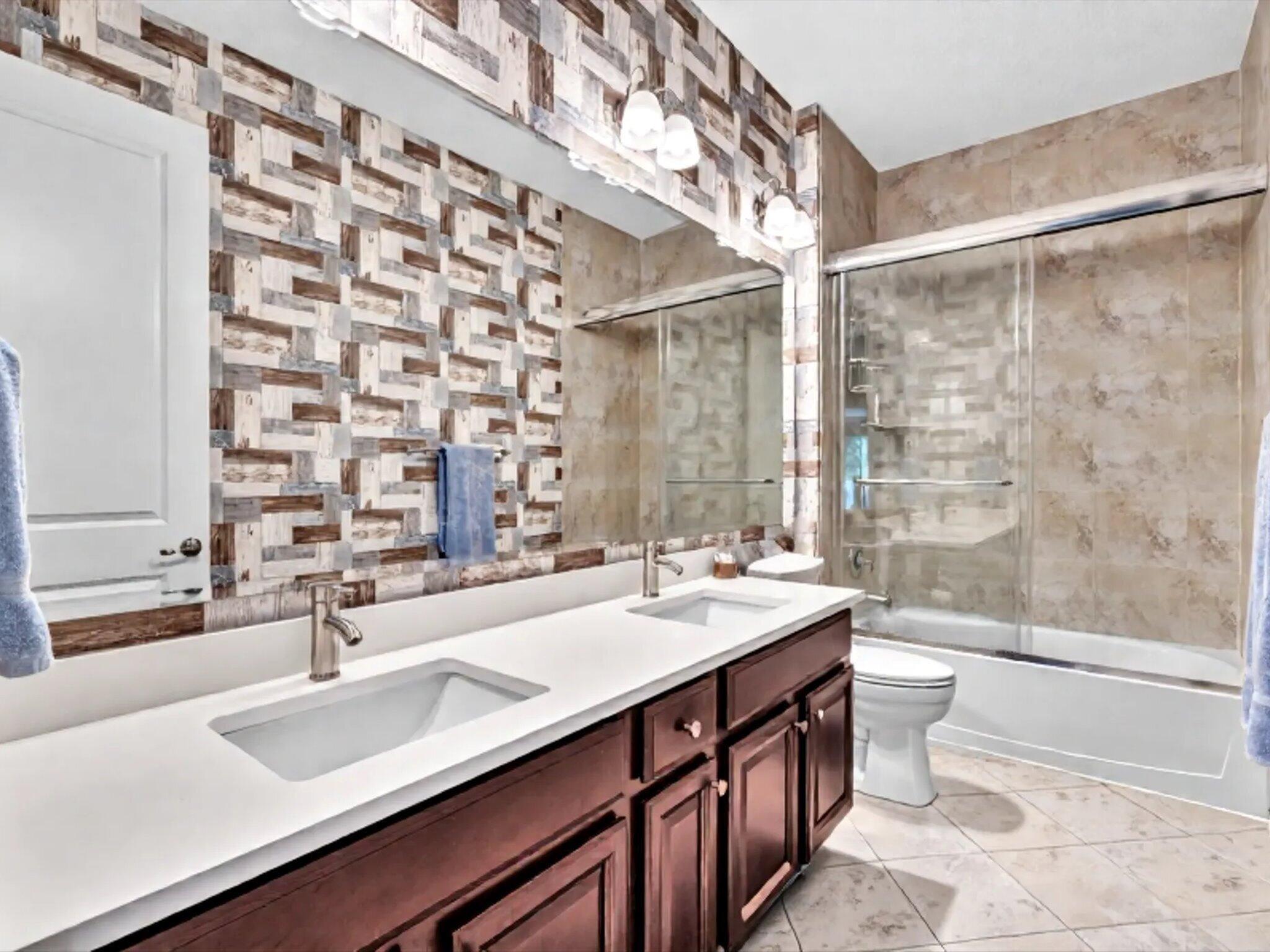 CENTRA BLUE LAKE TOWNHOME - Residential