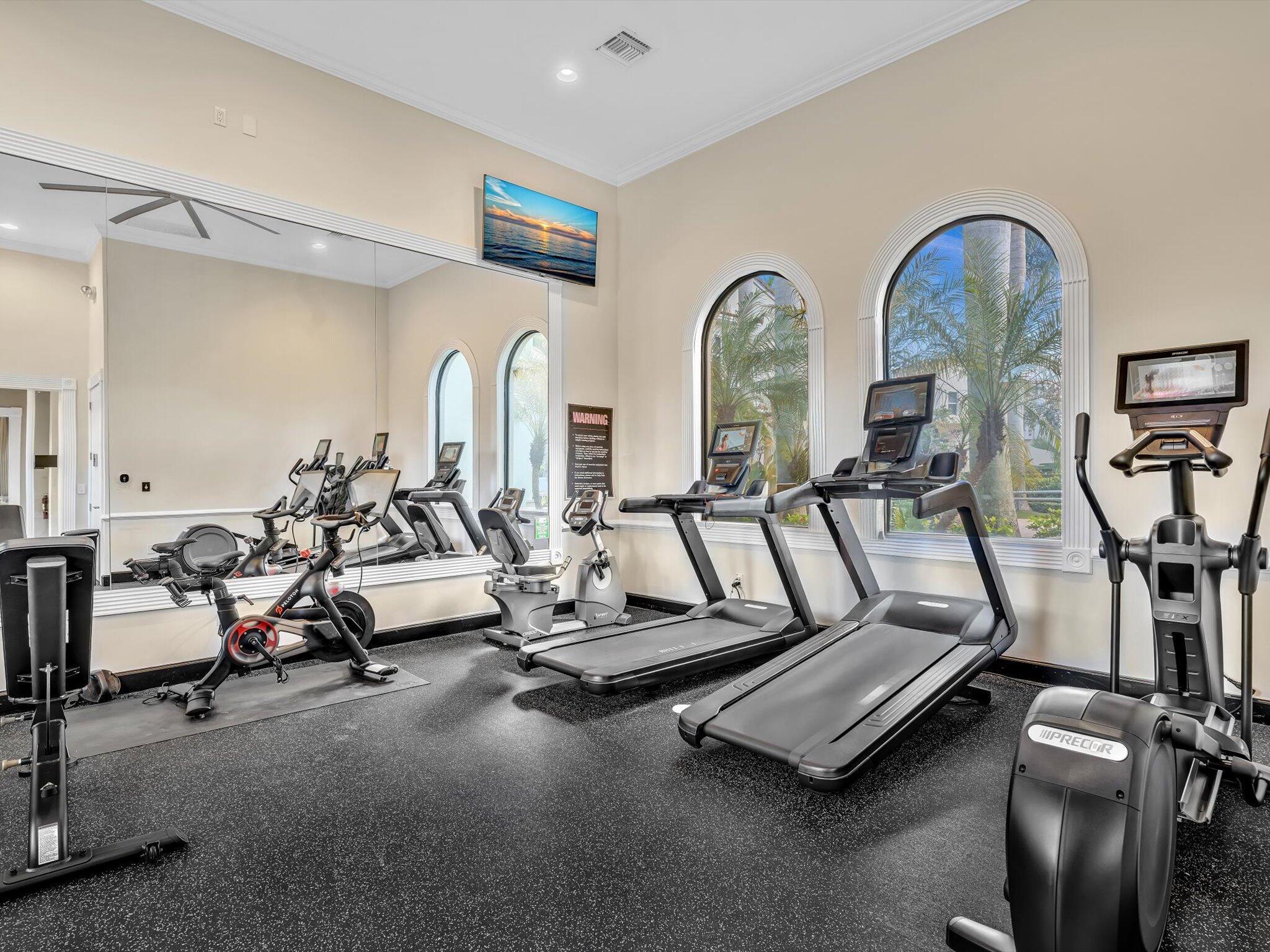 CENTRA BLUE LAKE TOWNHOME - Residential