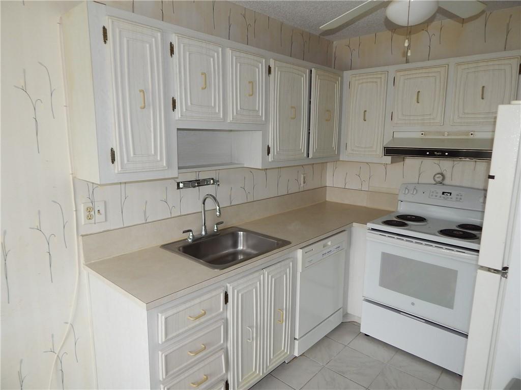 Boca Lakes - Residential