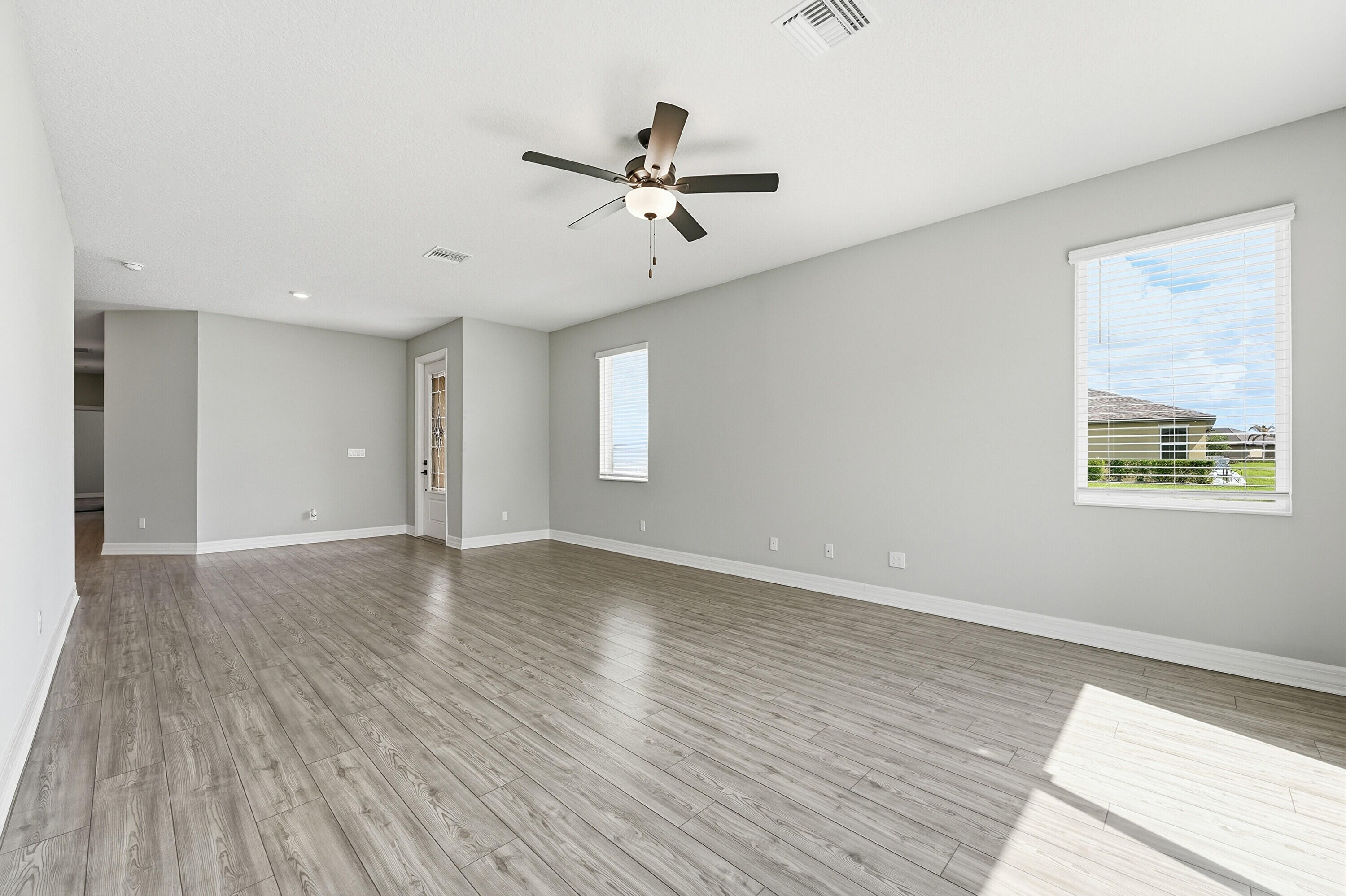CELEBRATION POINTE - Residential