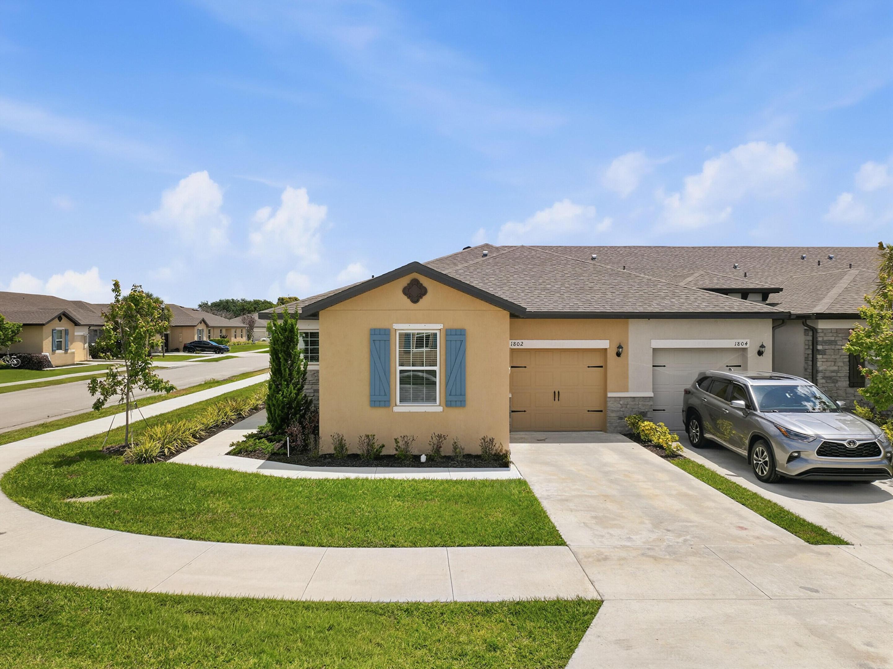 CELEBRATION POINTE - Residential