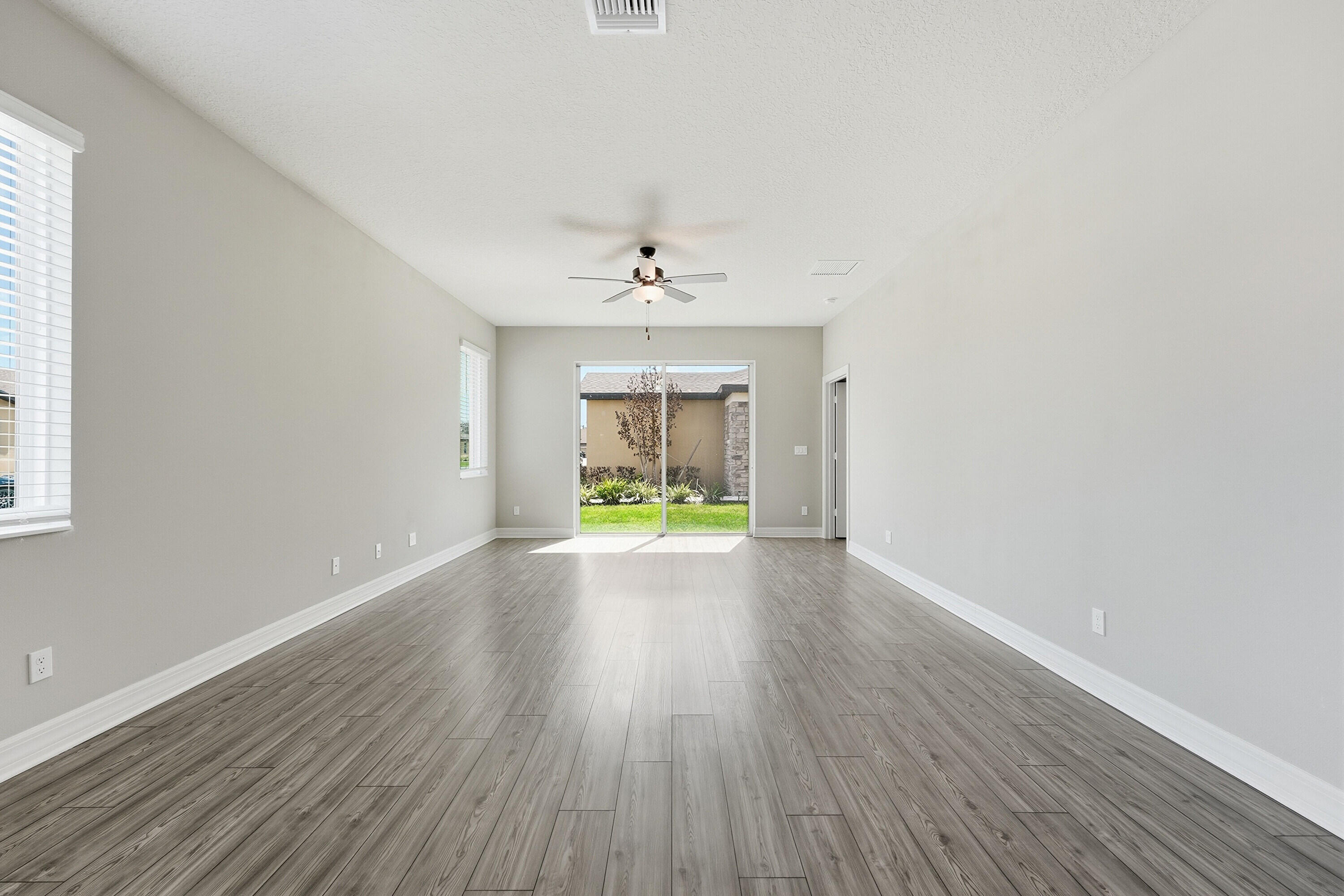 CELEBRATION POINTE - Residential