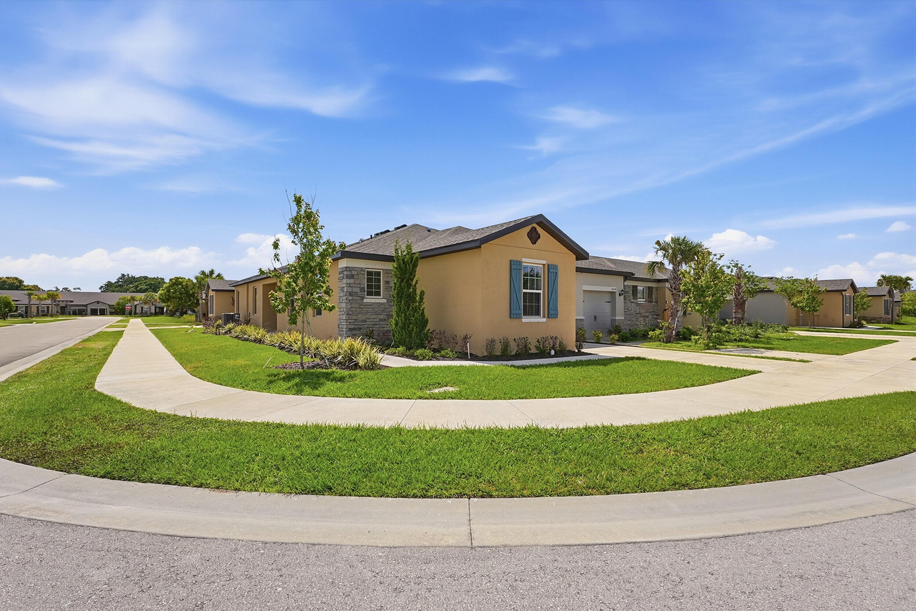 CELEBRATION POINTE - Residential