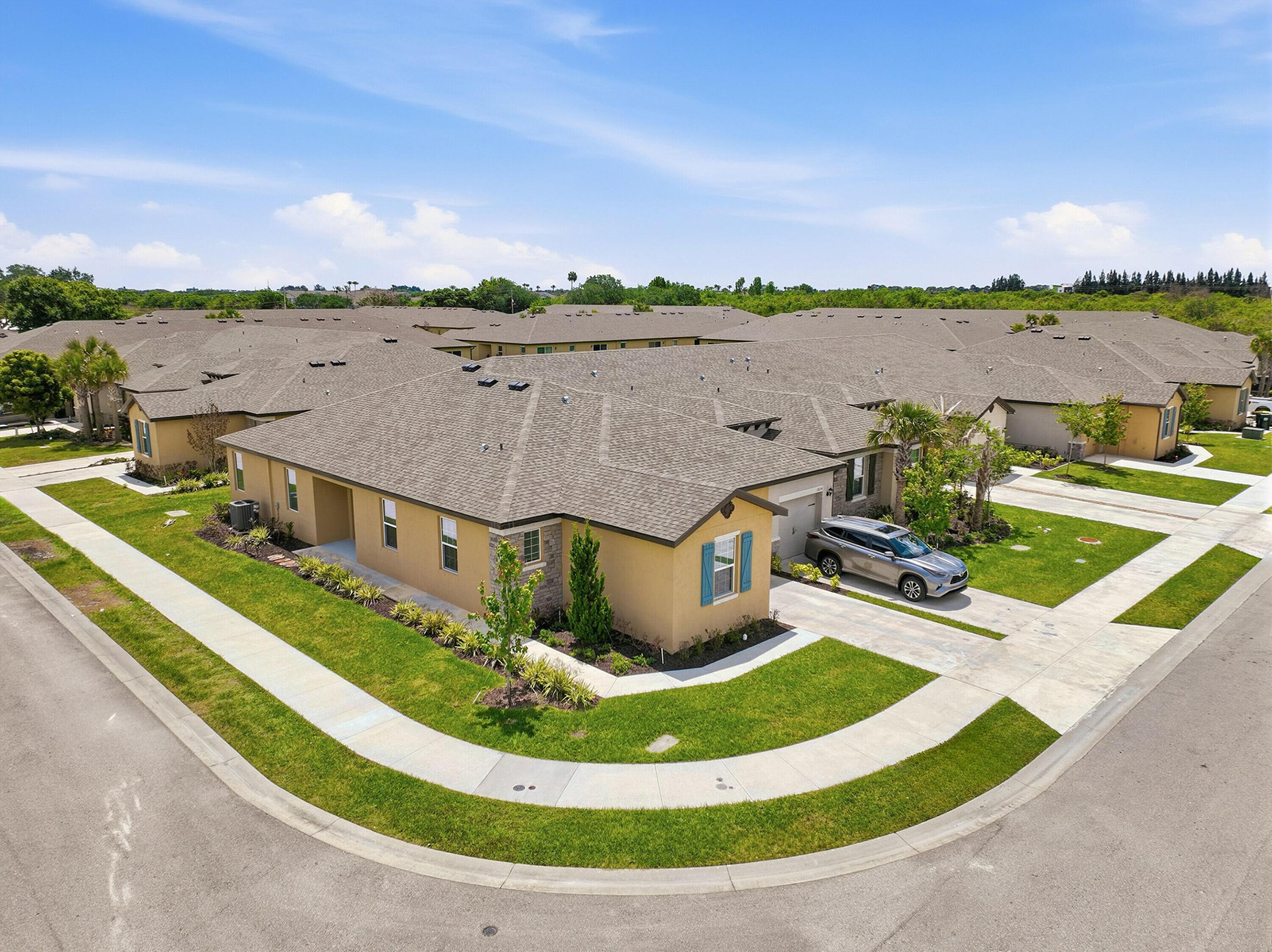 CELEBRATION POINTE - Residential