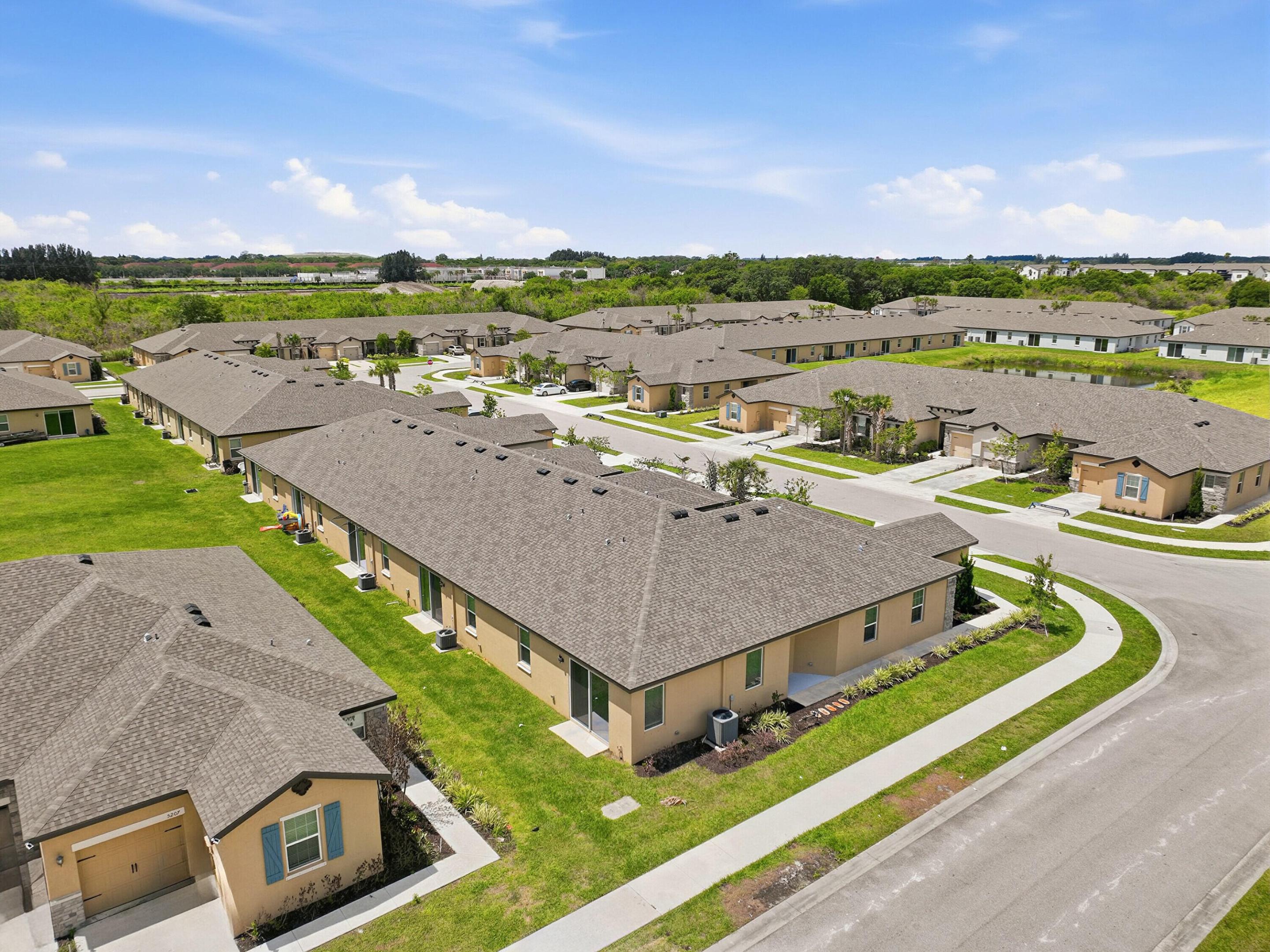 CELEBRATION POINTE - Residential
