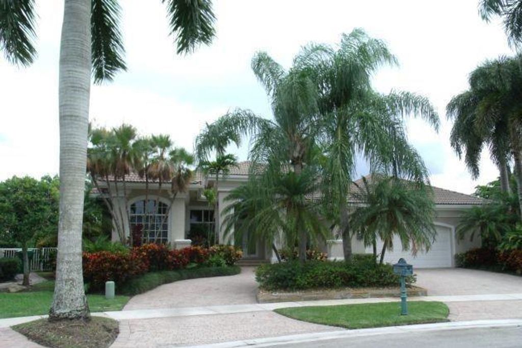 Photo of 11168 Whitehawk St, Plantation, FL 33324 (MLS # F10350646)