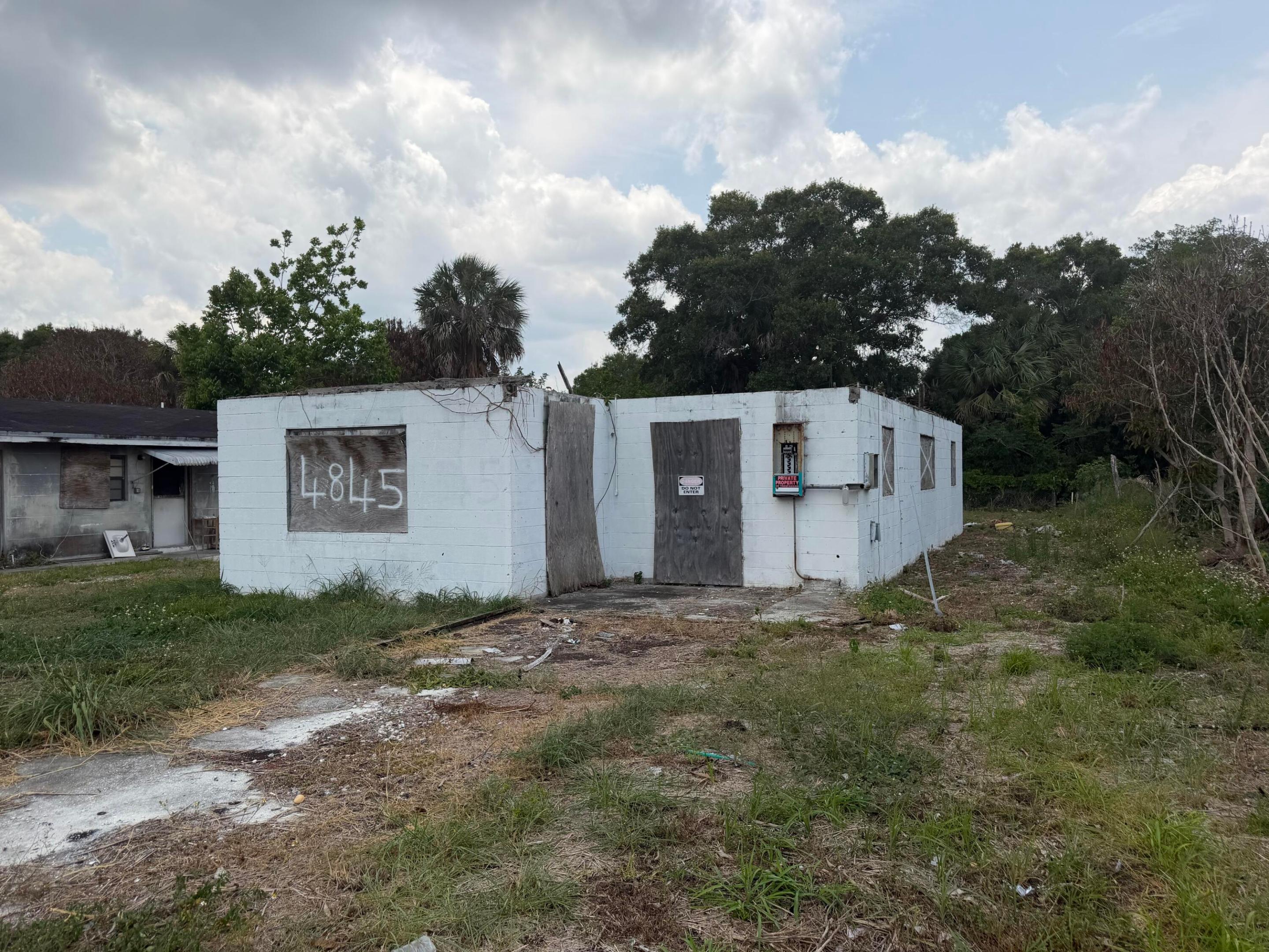 SMITH PLAZA - Residential