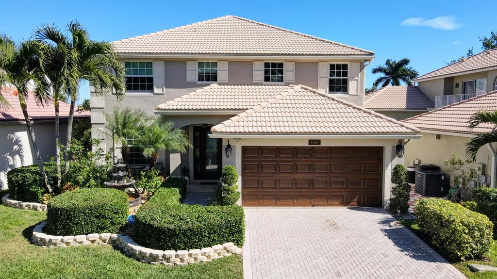 Photo of 1206 Avondale Lane, West Palm Beach, FL 33409 (MLS # R10773512)