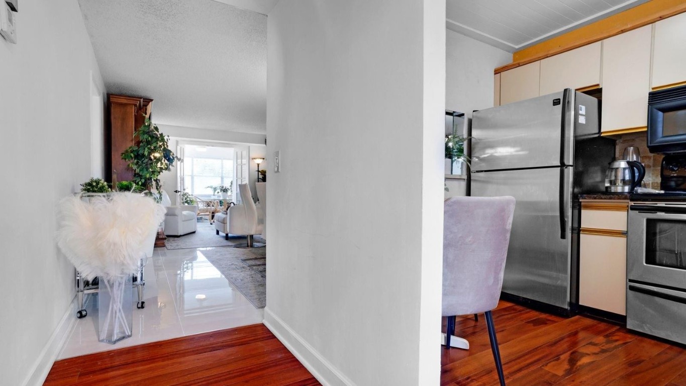 Sunrise Lakes  119 condo - Residential