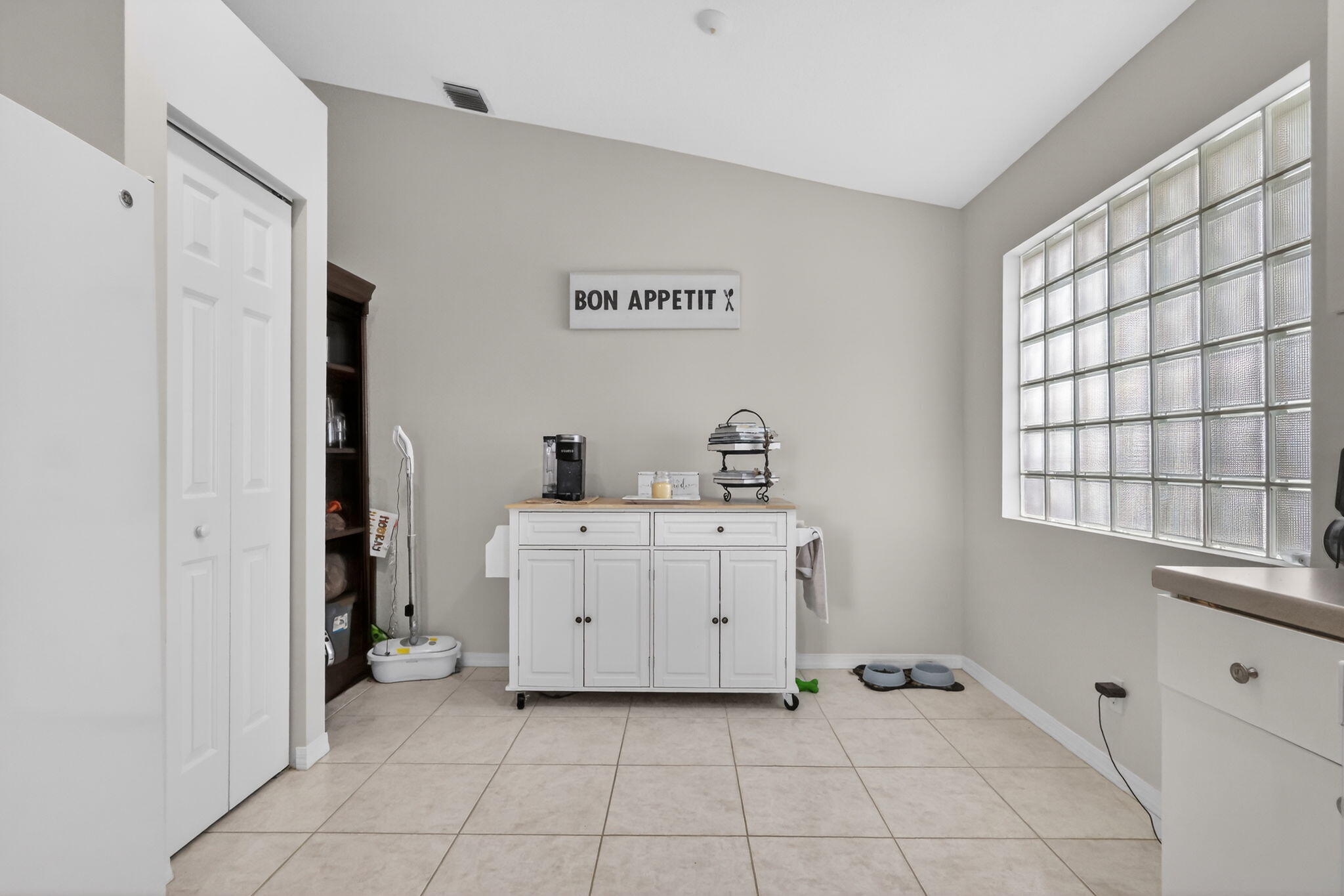 PIPERS GLEN PODS F AND H - Residential