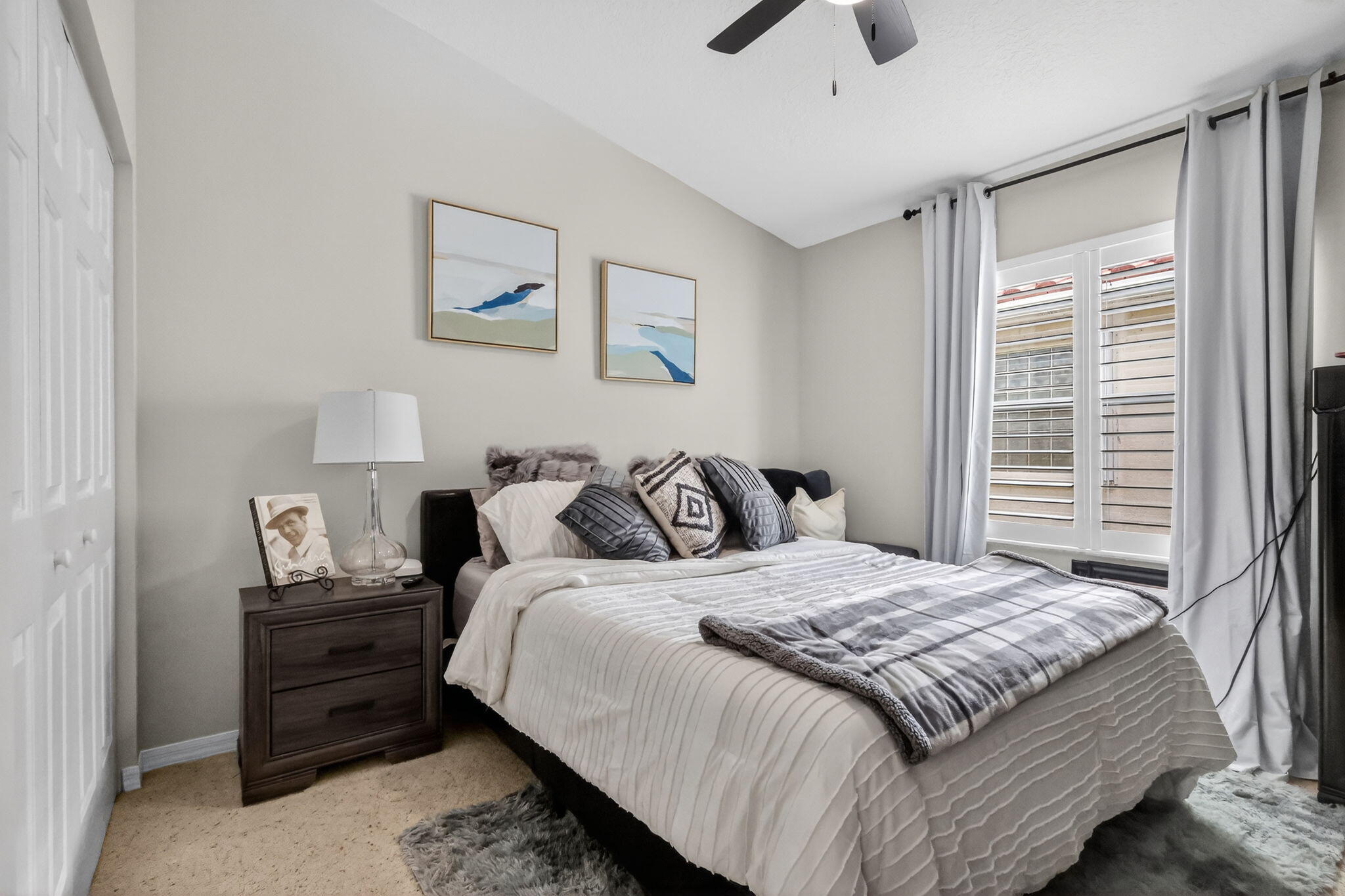 PIPERS GLEN PODS F AND H - Residential