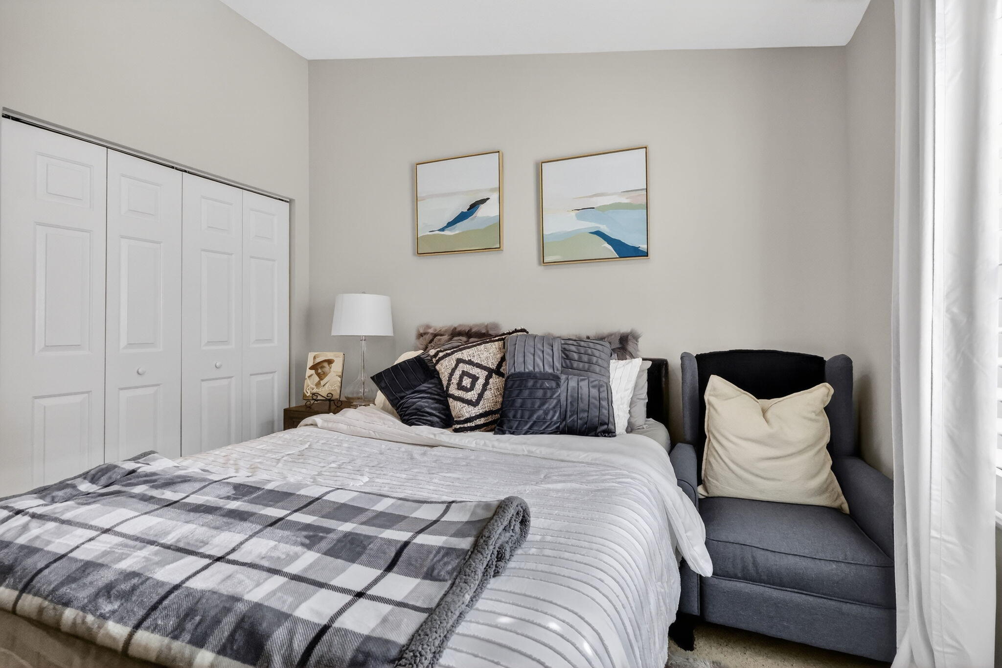 PIPERS GLEN PODS F AND H - Residential