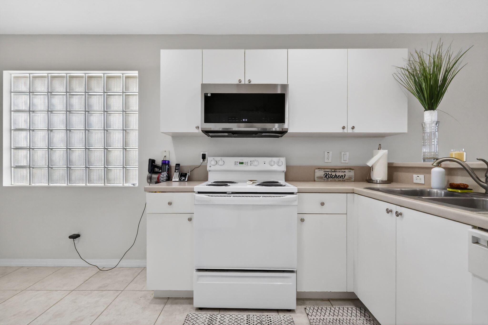 PIPERS GLEN PODS F AND H - Residential