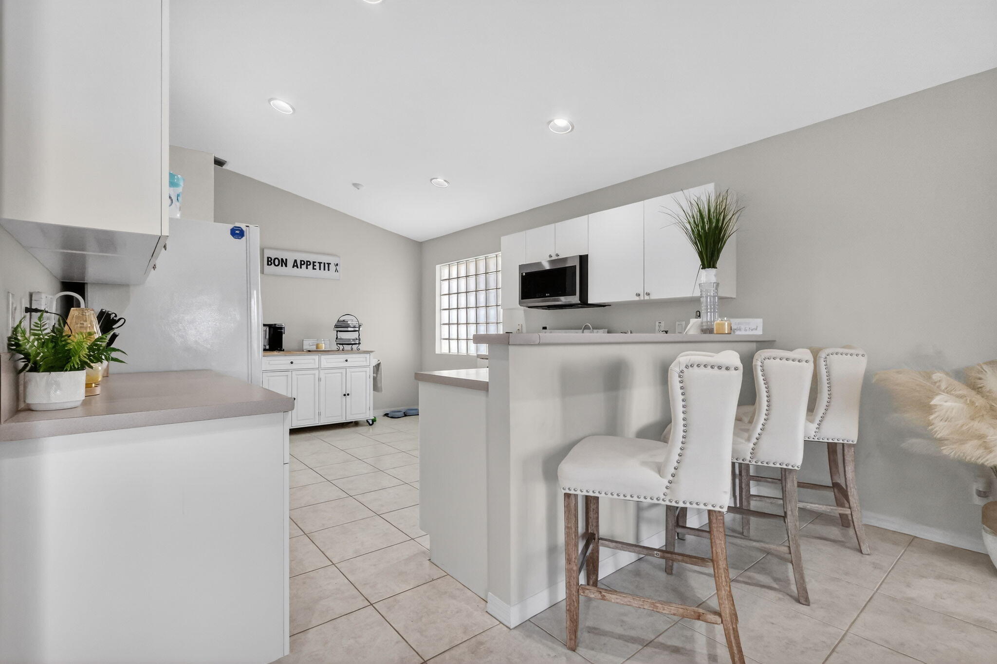 PIPERS GLEN PODS F AND H - Residential