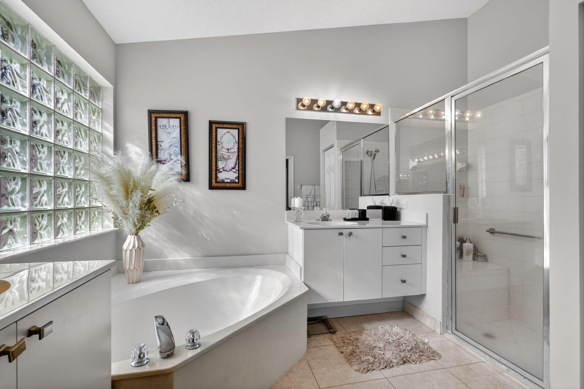 PIPERS GLEN PODS F AND H - Residential