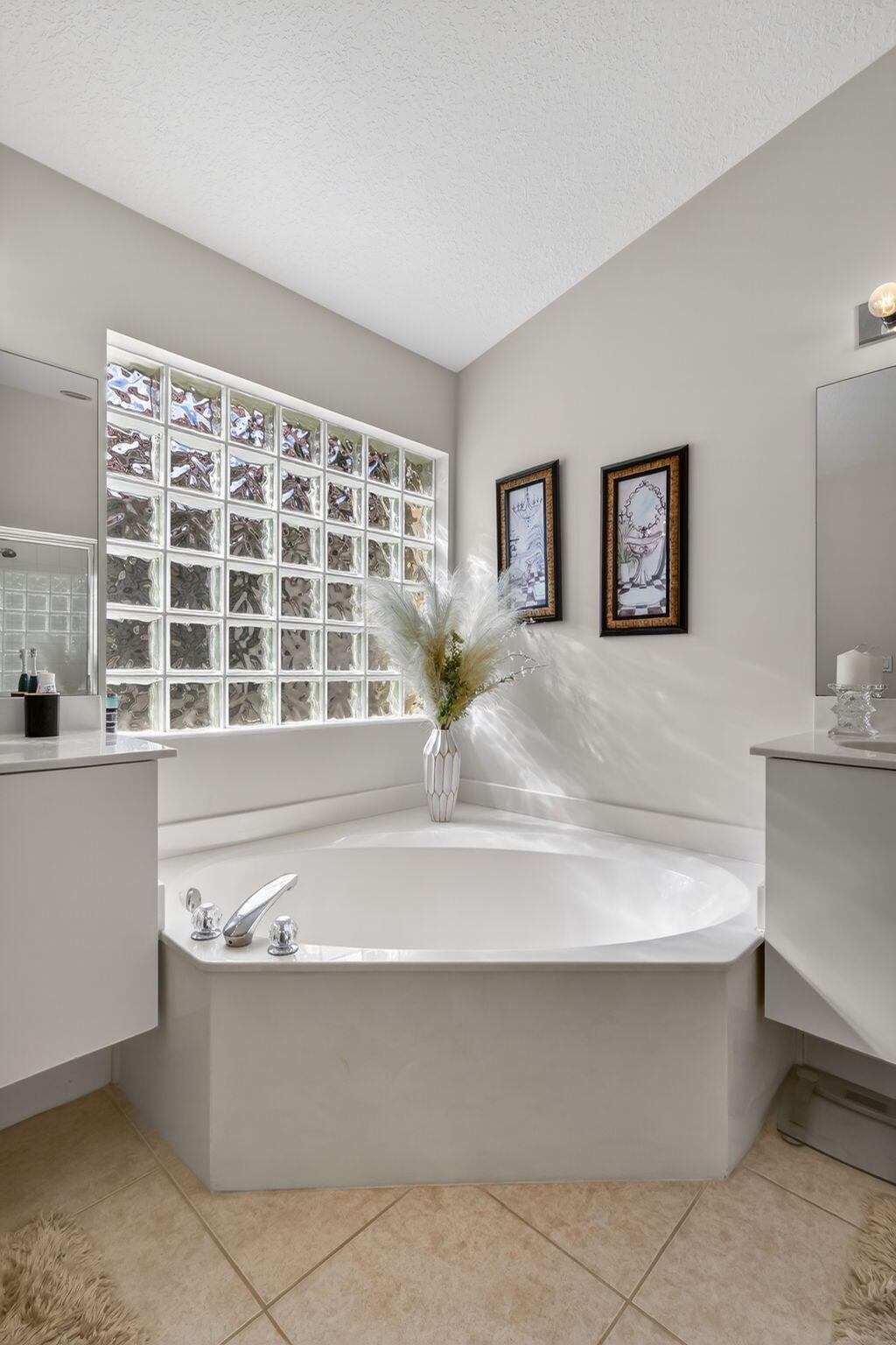 PIPERS GLEN PODS F AND H - Residential