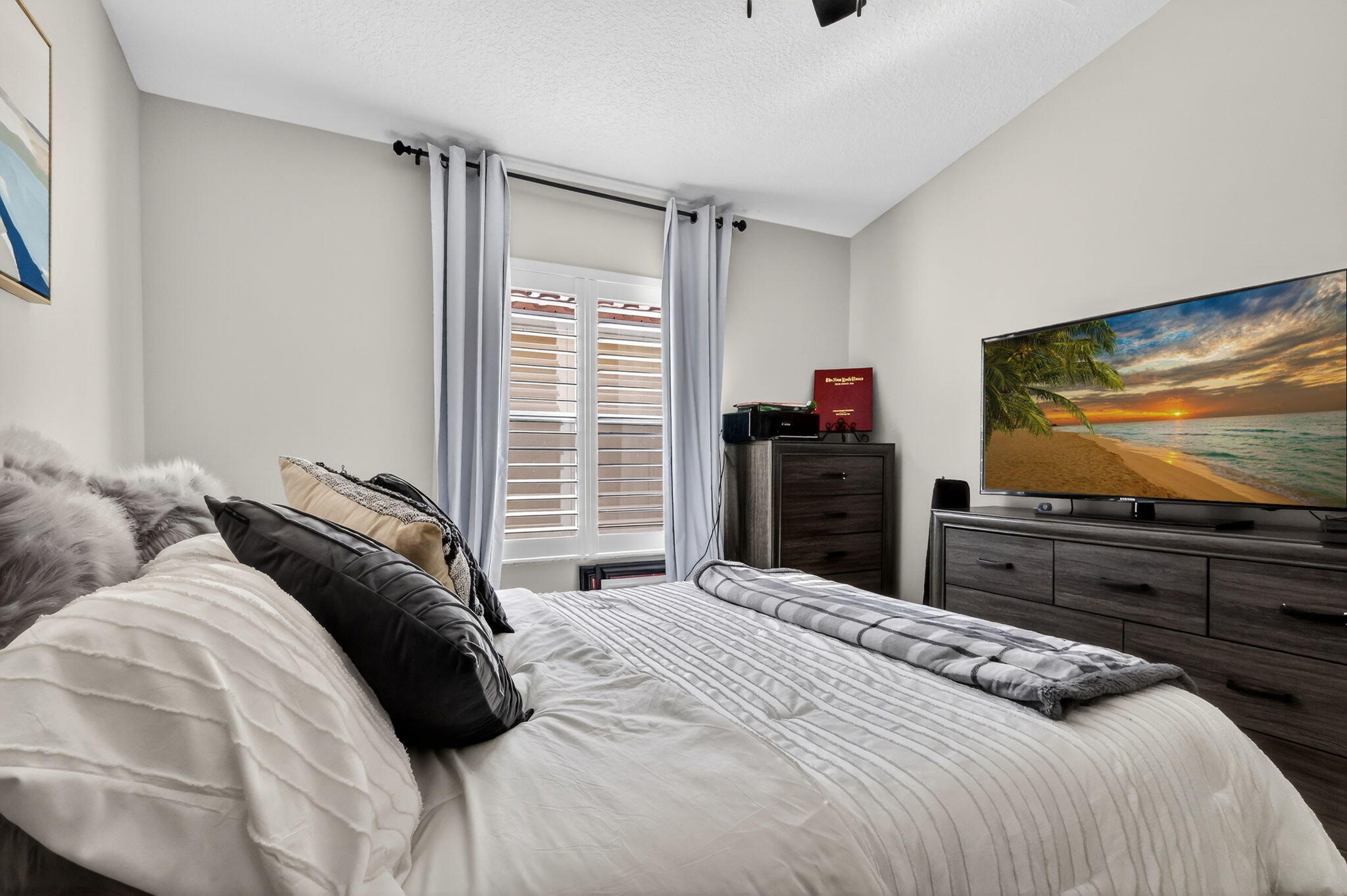 PIPERS GLEN PODS F AND H - Residential