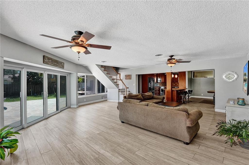 HILLSBORO HARBOR - Residential