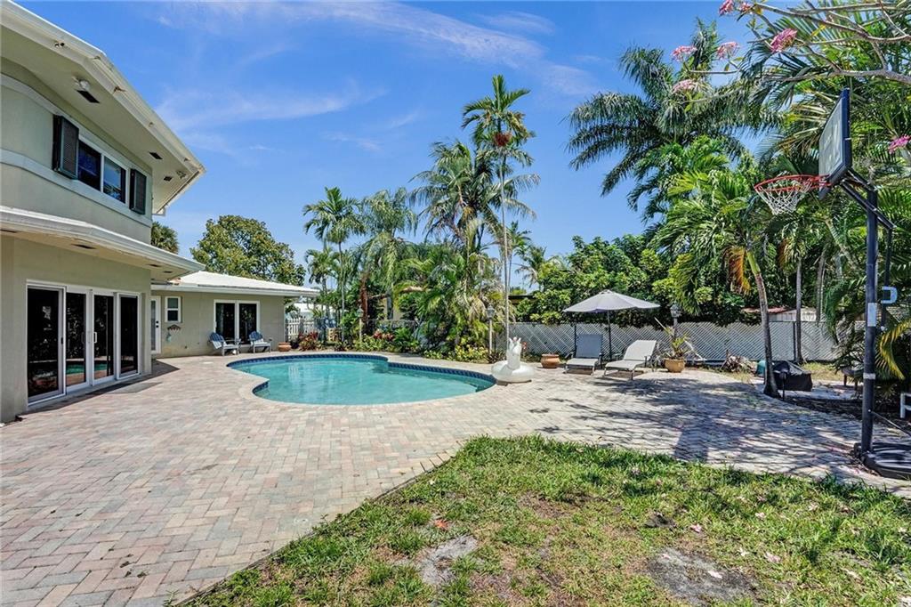 HILLSBORO HARBOR - Residential