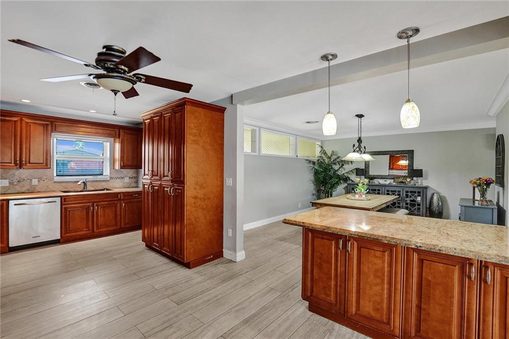 HILLSBORO HARBOR - Residential