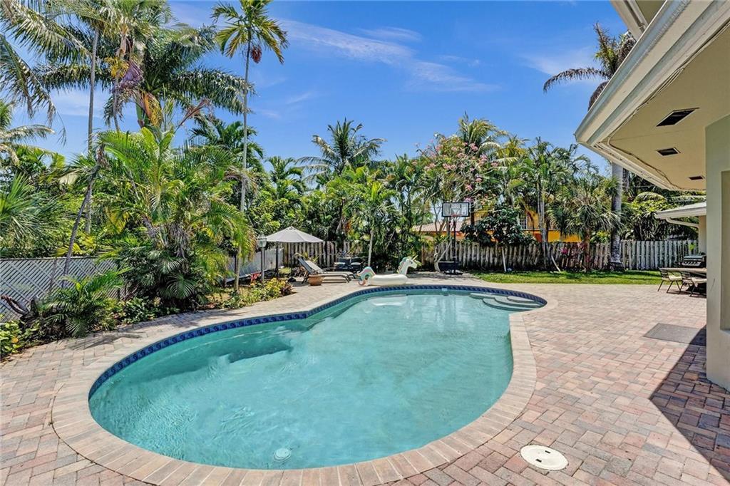 HILLSBORO HARBOR - Residential