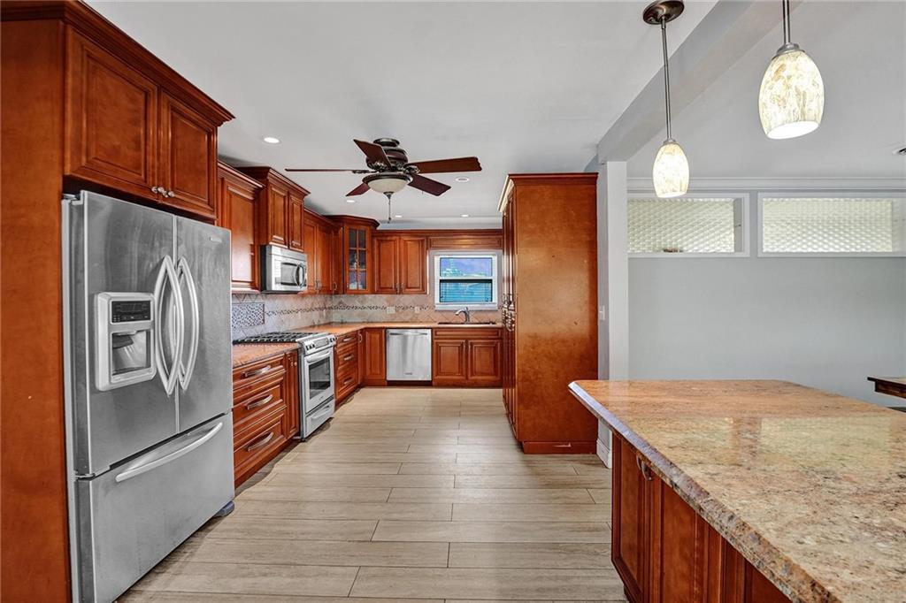 HILLSBORO HARBOR - Residential