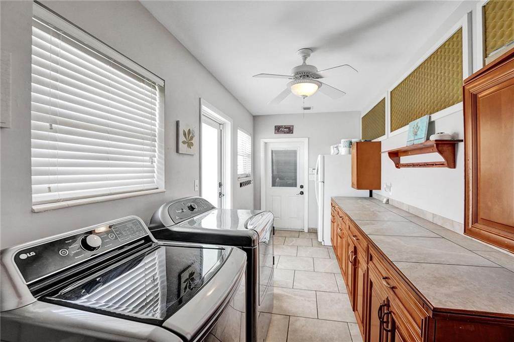 HILLSBORO HARBOR - Residential