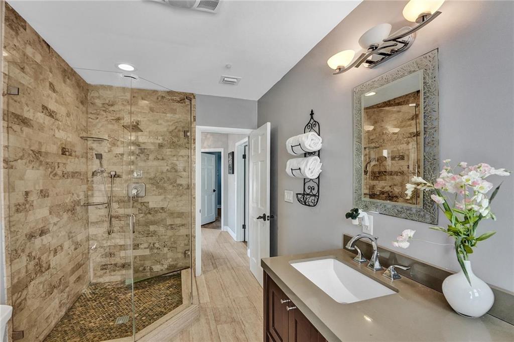 HILLSBORO HARBOR - Residential