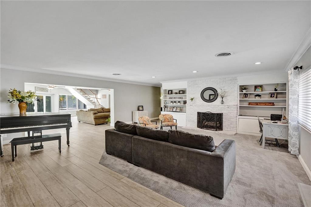 HILLSBORO HARBOR - Residential