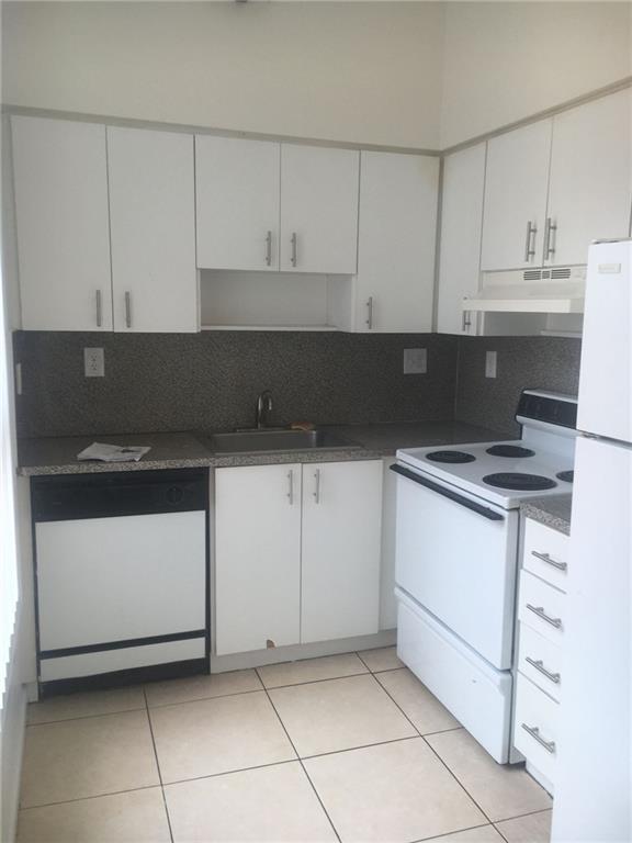 Royal Palms Condo - Residential Lease