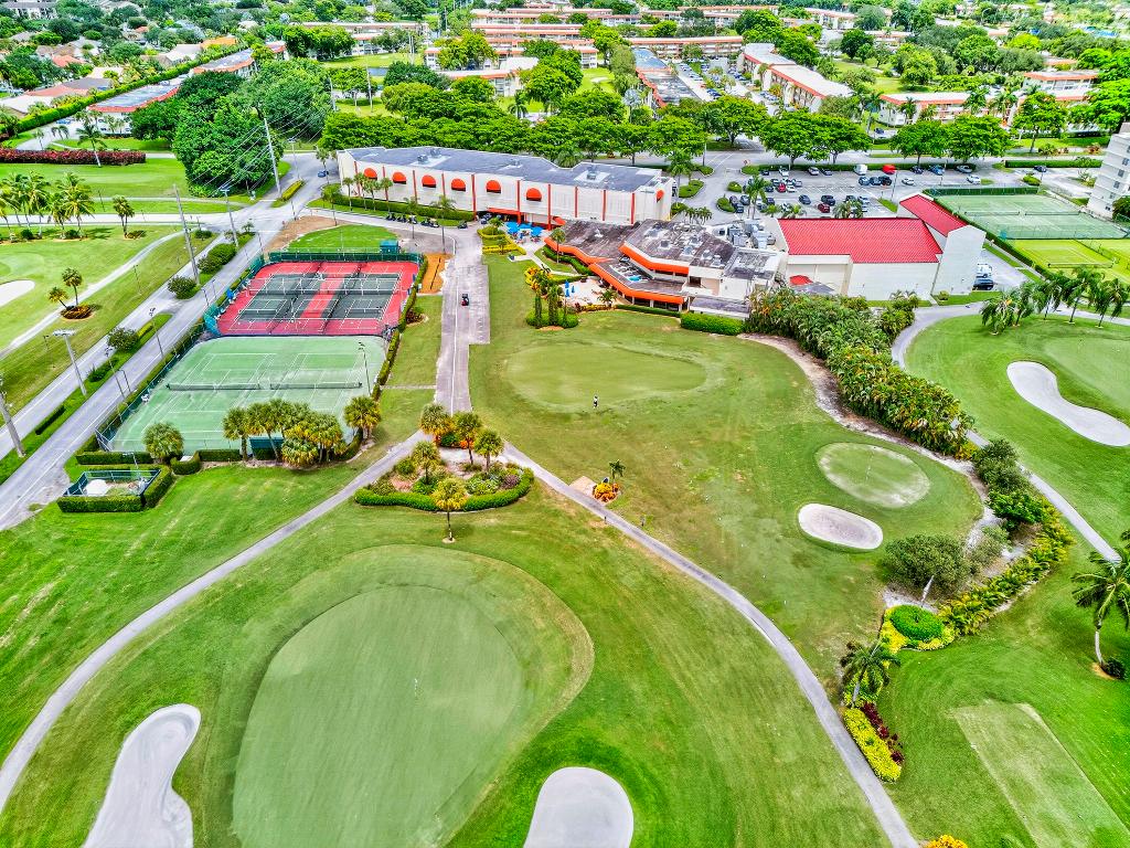 HOLLYBROOK GOLF AND Tennis - Residential