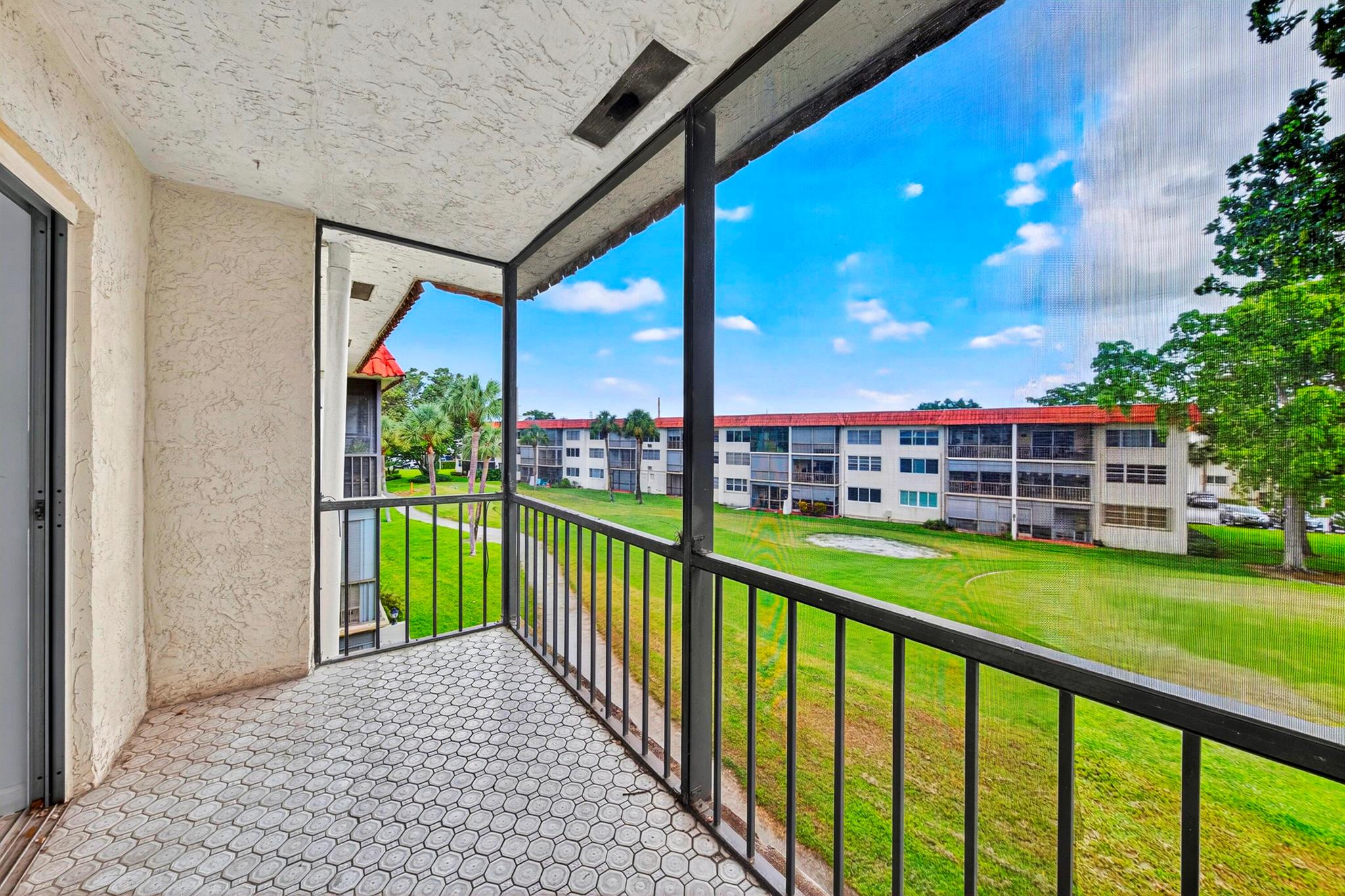 HOLLYBROOK GOLF AND Tenni - Residential