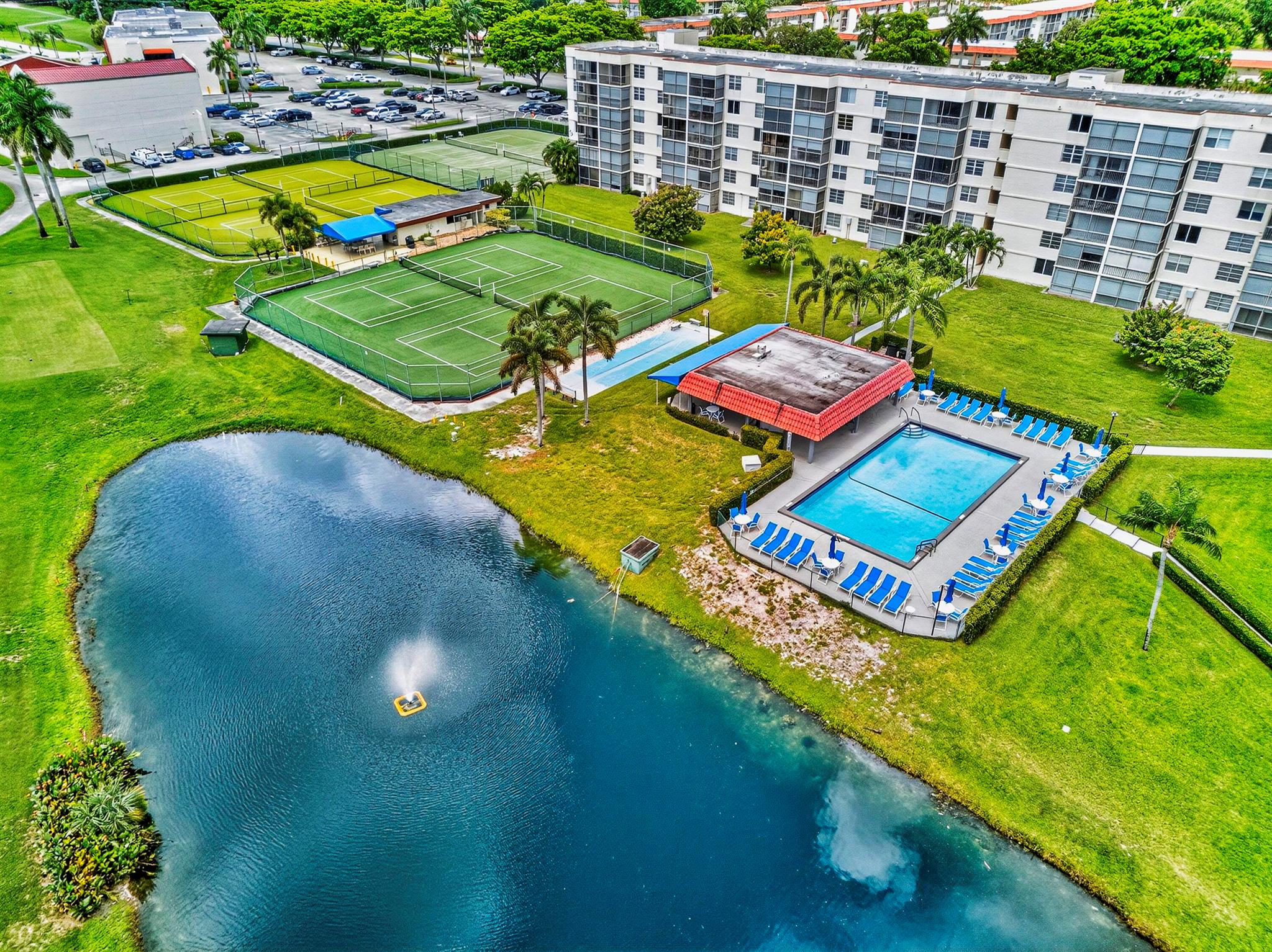 HOLLYBROOK GOLF AND Tenni - Residential